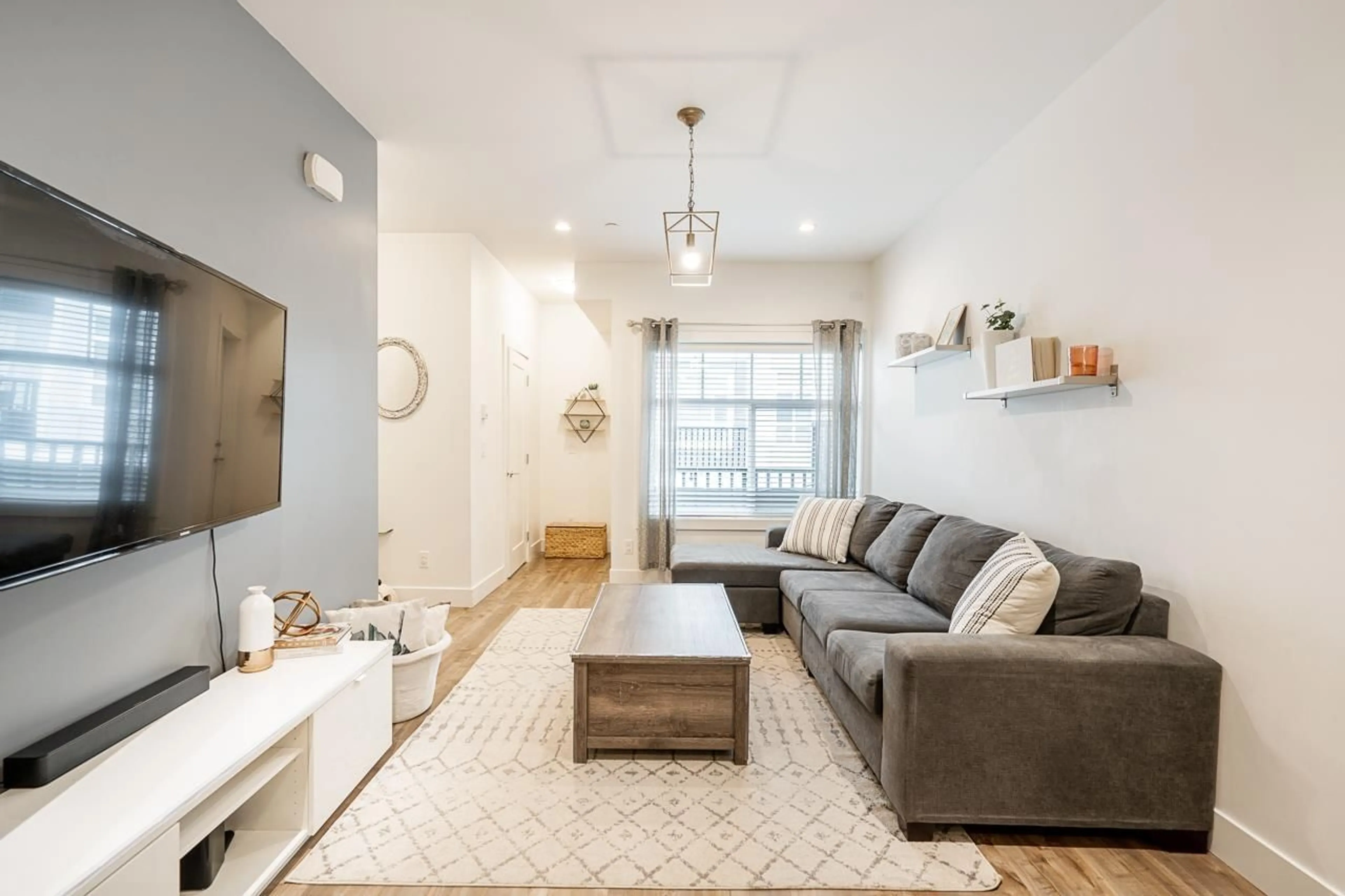 Living room with furniture, unknown for 3 - 20901 83, Langley British Columbia V2Y0W8