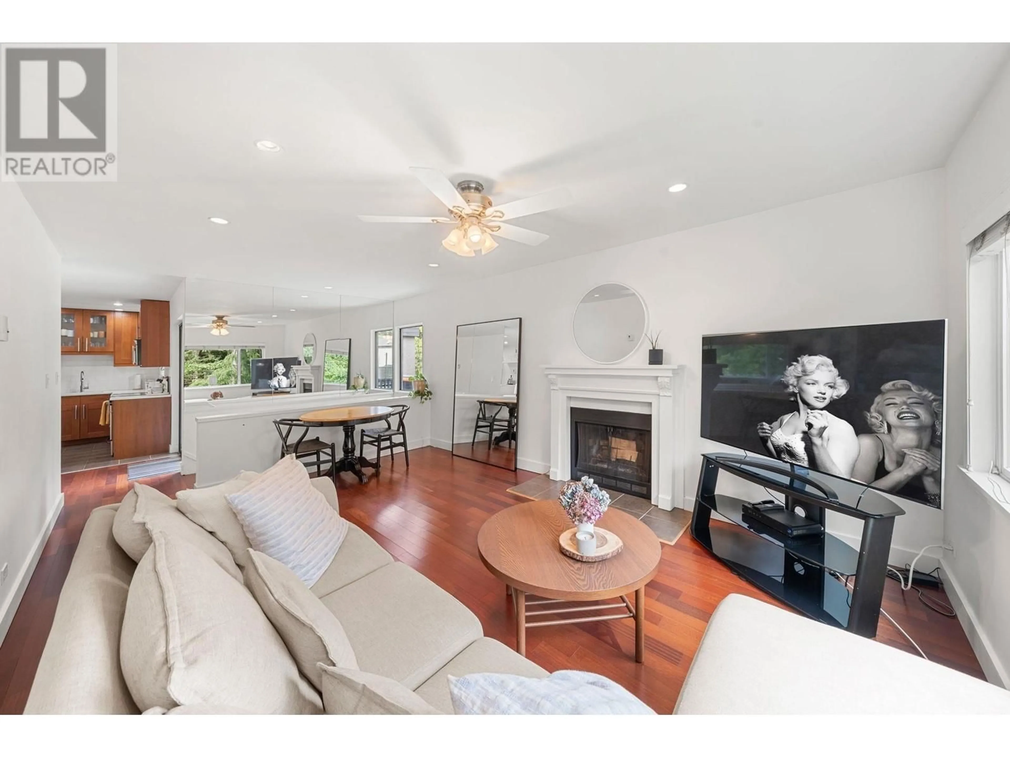 Living room with furniture, unknown for 1241 PLATEAU DRIVE, North Vancouver British Columbia V7P2J3
