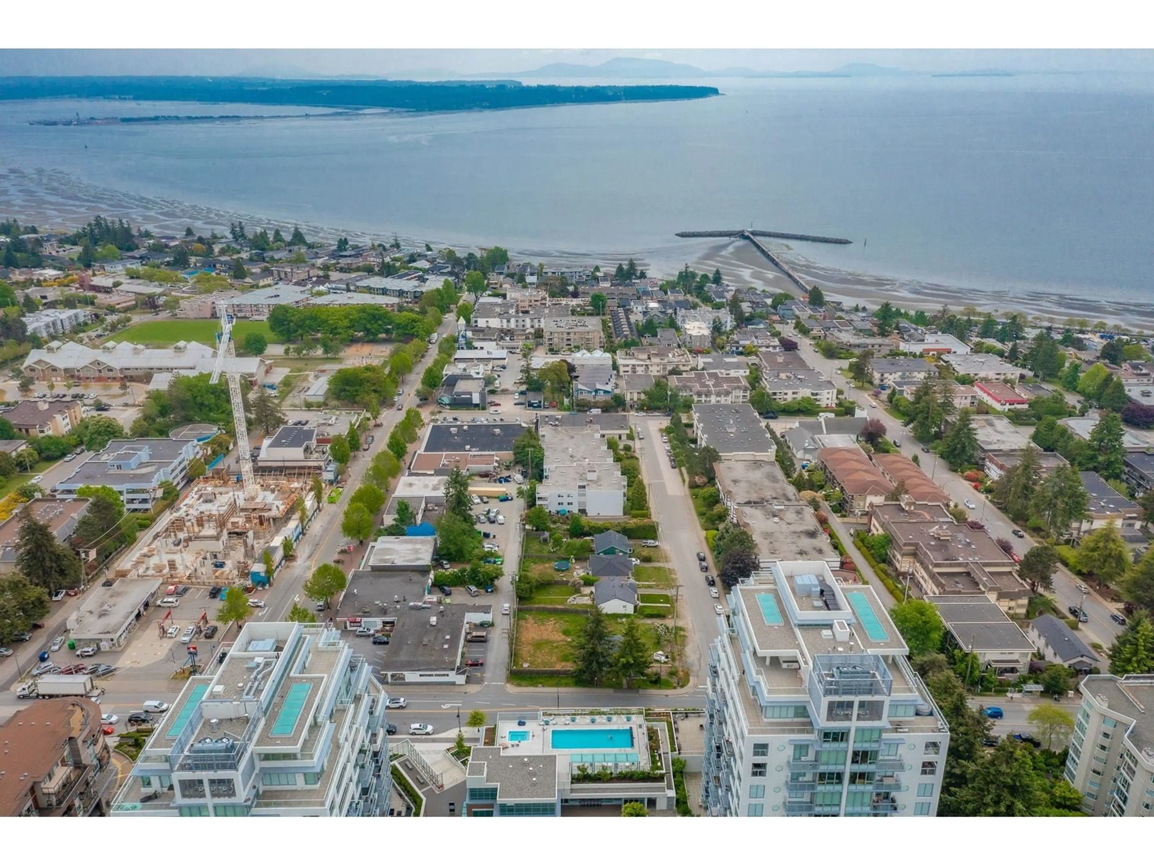 A pic from outside/outdoor area/front of a property/back of a property/a pic from drone, water/lake/river/ocean view for 1503 - 15165 THRIFT, White Rock British Columbia V4B0C1