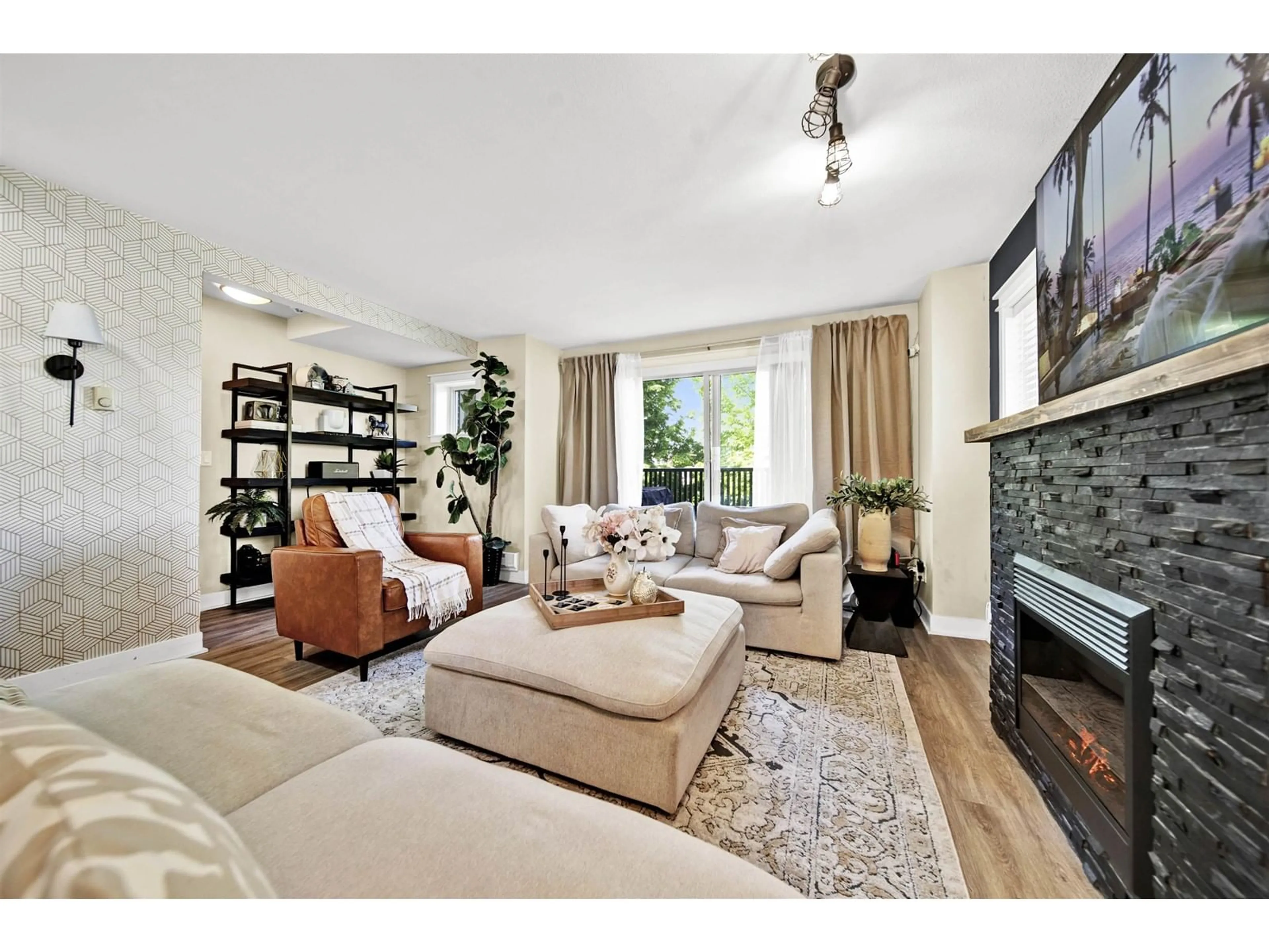 Living room with furniture, unknown for 101 - 13368 72, Surrey British Columbia V3W2N6