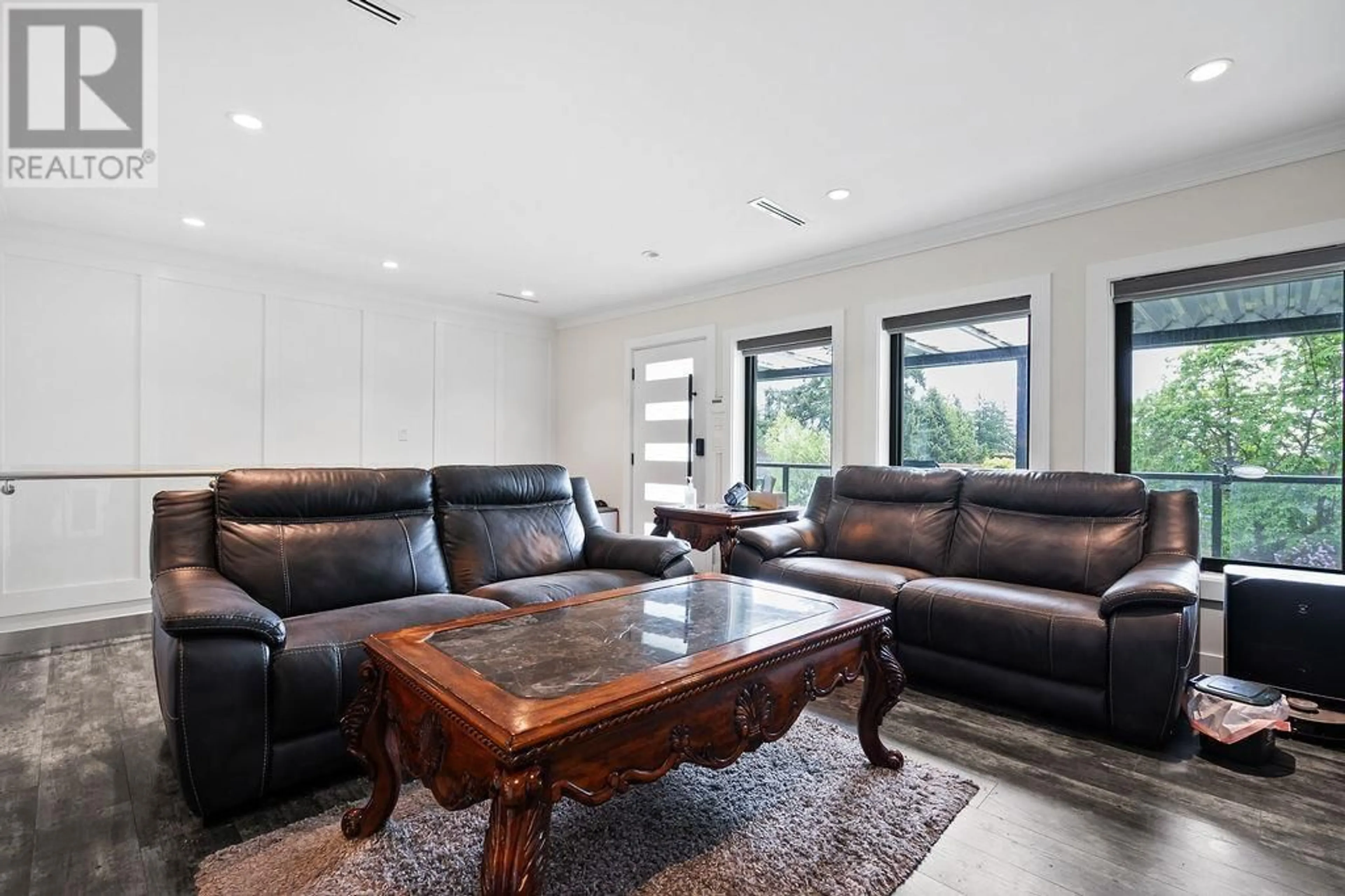 Living room with furniture, unknown for 5811 PATRICK STREET, Burnaby British Columbia V5J3B5