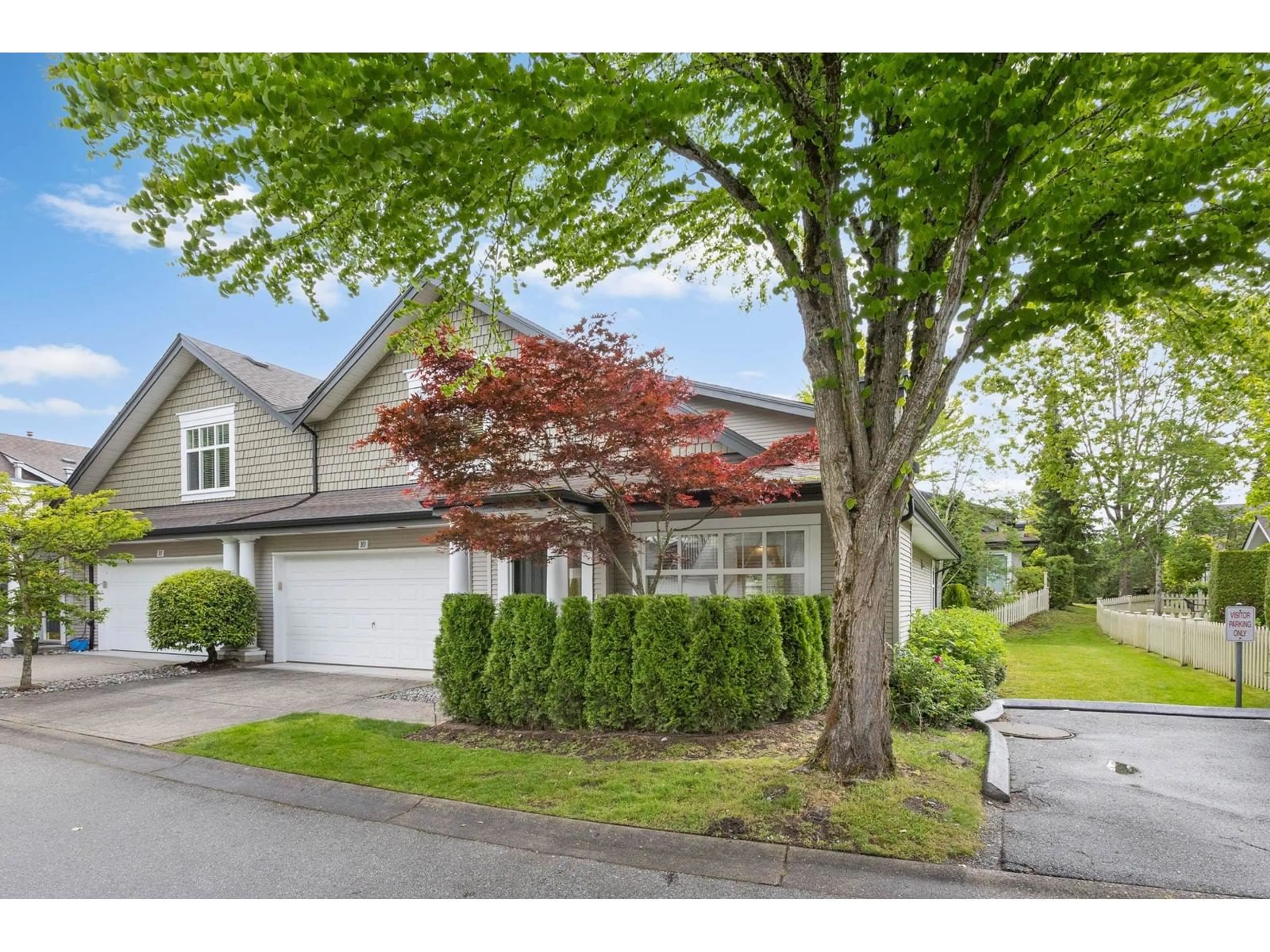 Home with vinyl exterior material, street for 10 - 14877 33, Surrey British Columbia V4P3A3