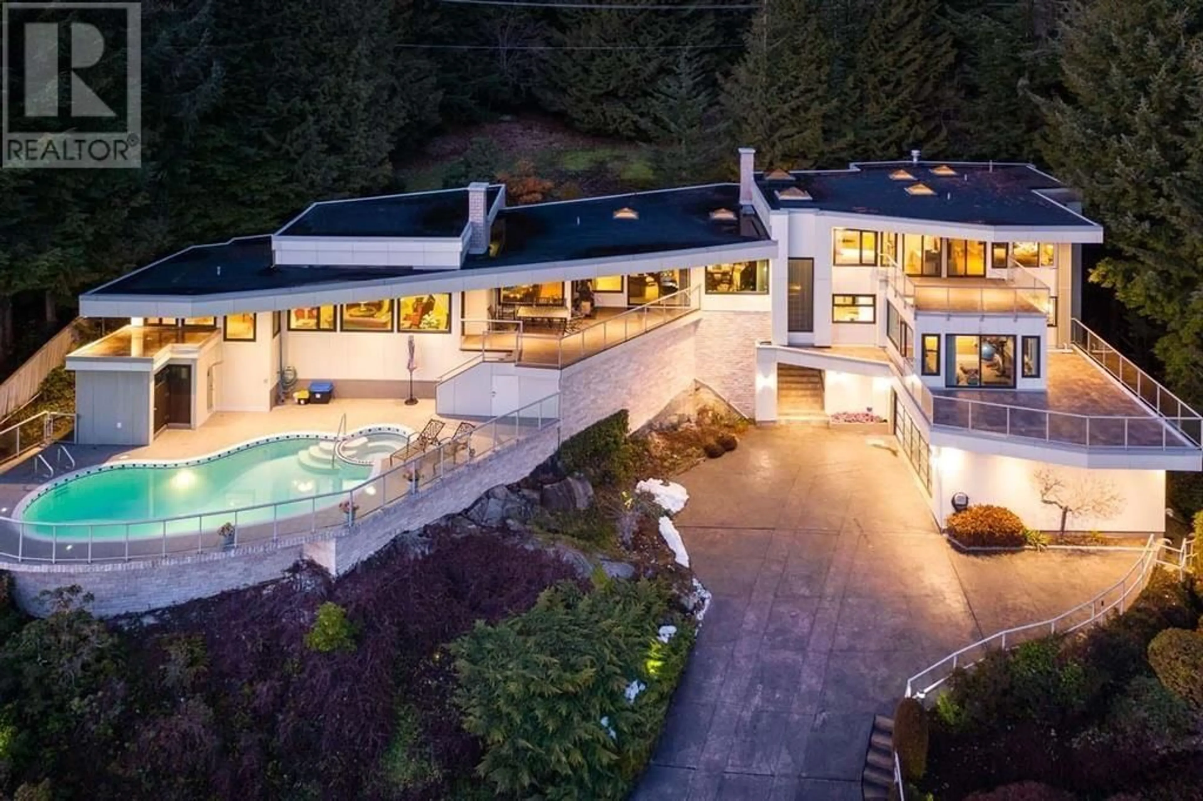 A pic from outside/outdoor area/front of a property/back of a property/a pic from drone, mountain view for 1151 MILLSTREAM ROAD, West Vancouver British Columbia V7S2C8