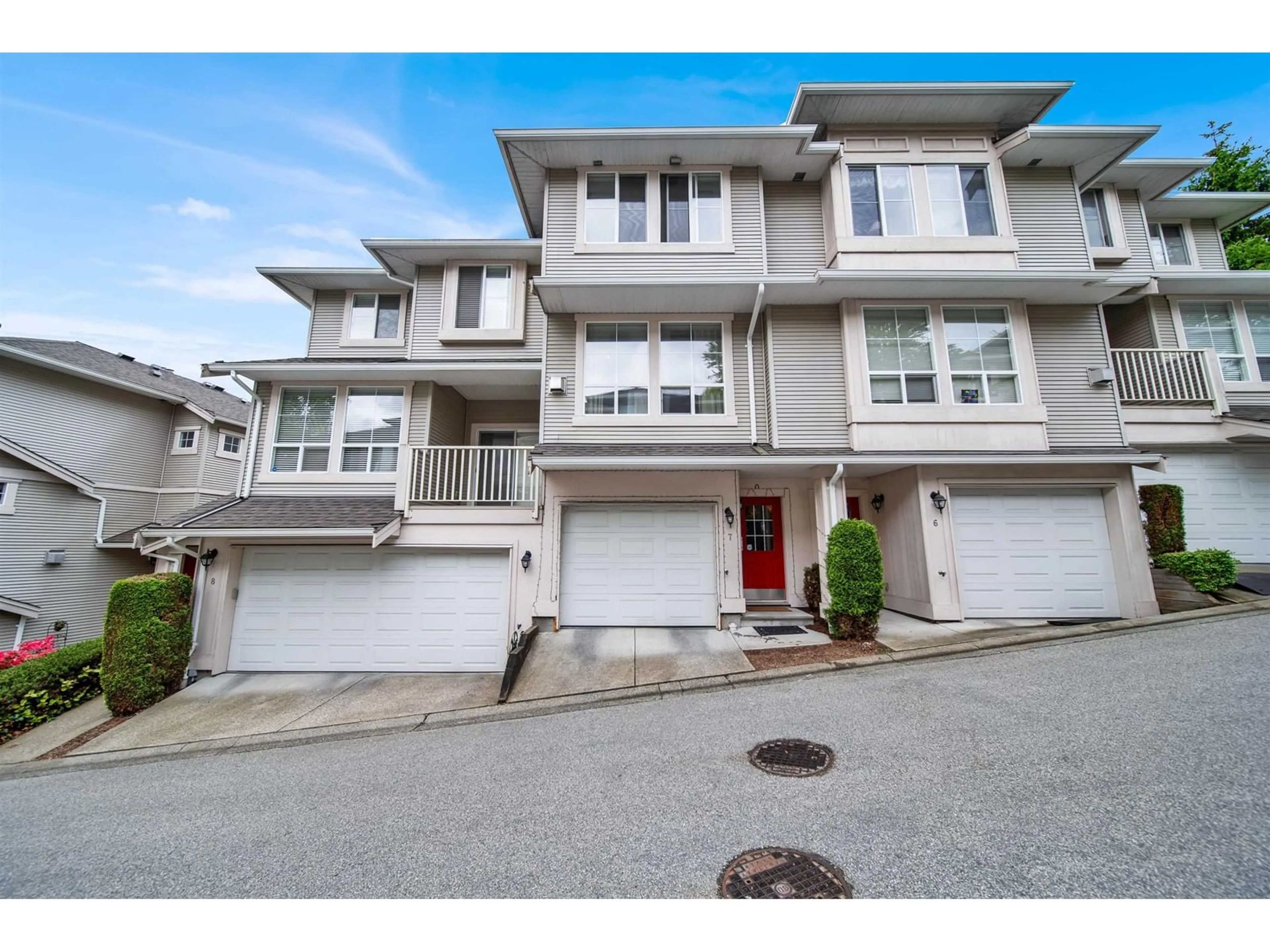 A pic from outside/outdoor area/front of a property/back of a property/a pic from drone, street for 7 - 14952 58, Surrey British Columbia V3S9J2