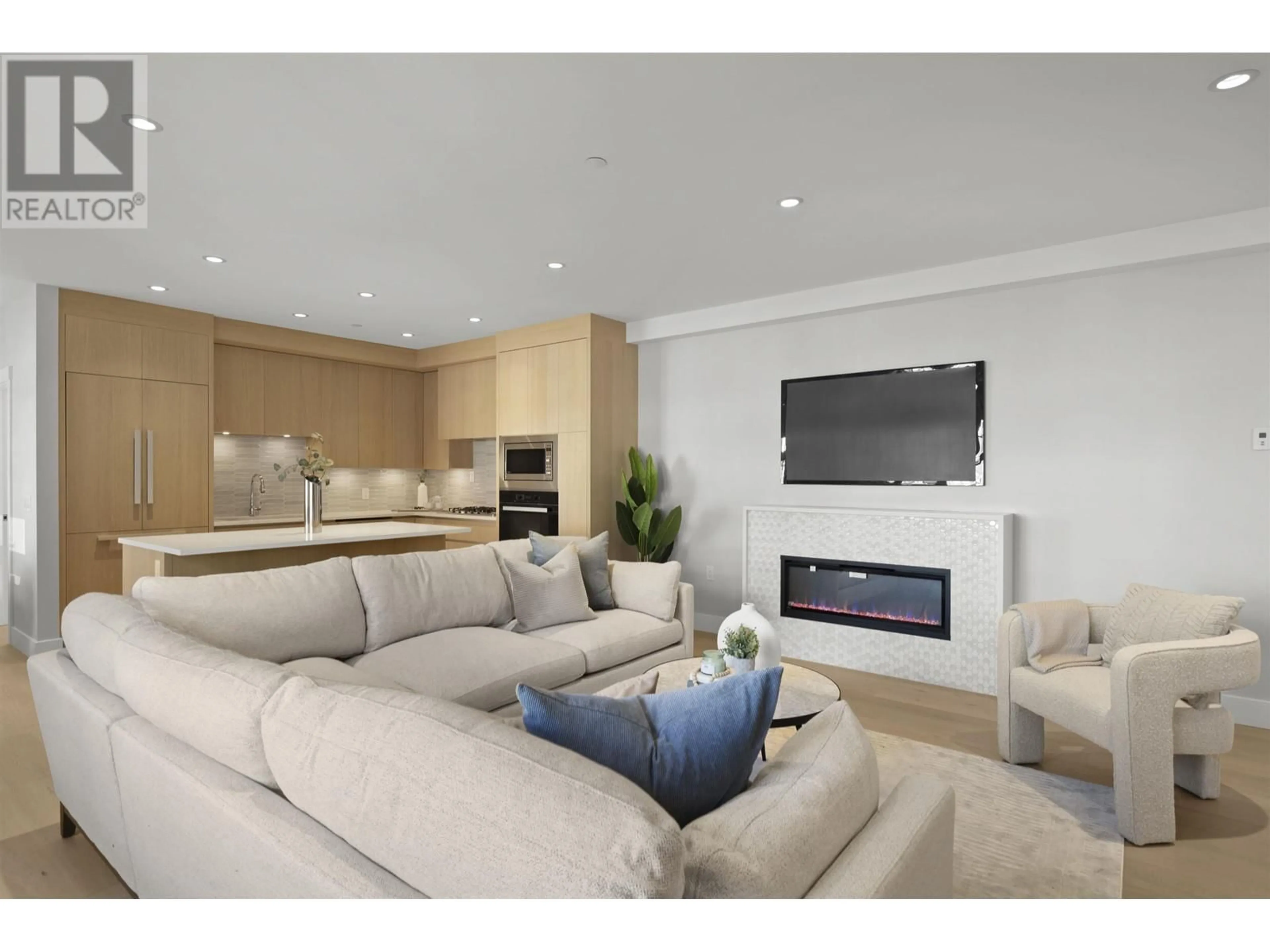 Living room with furniture, unknown for 1060 15 TH AVENUE, Vancouver British Columbia V6H1R6