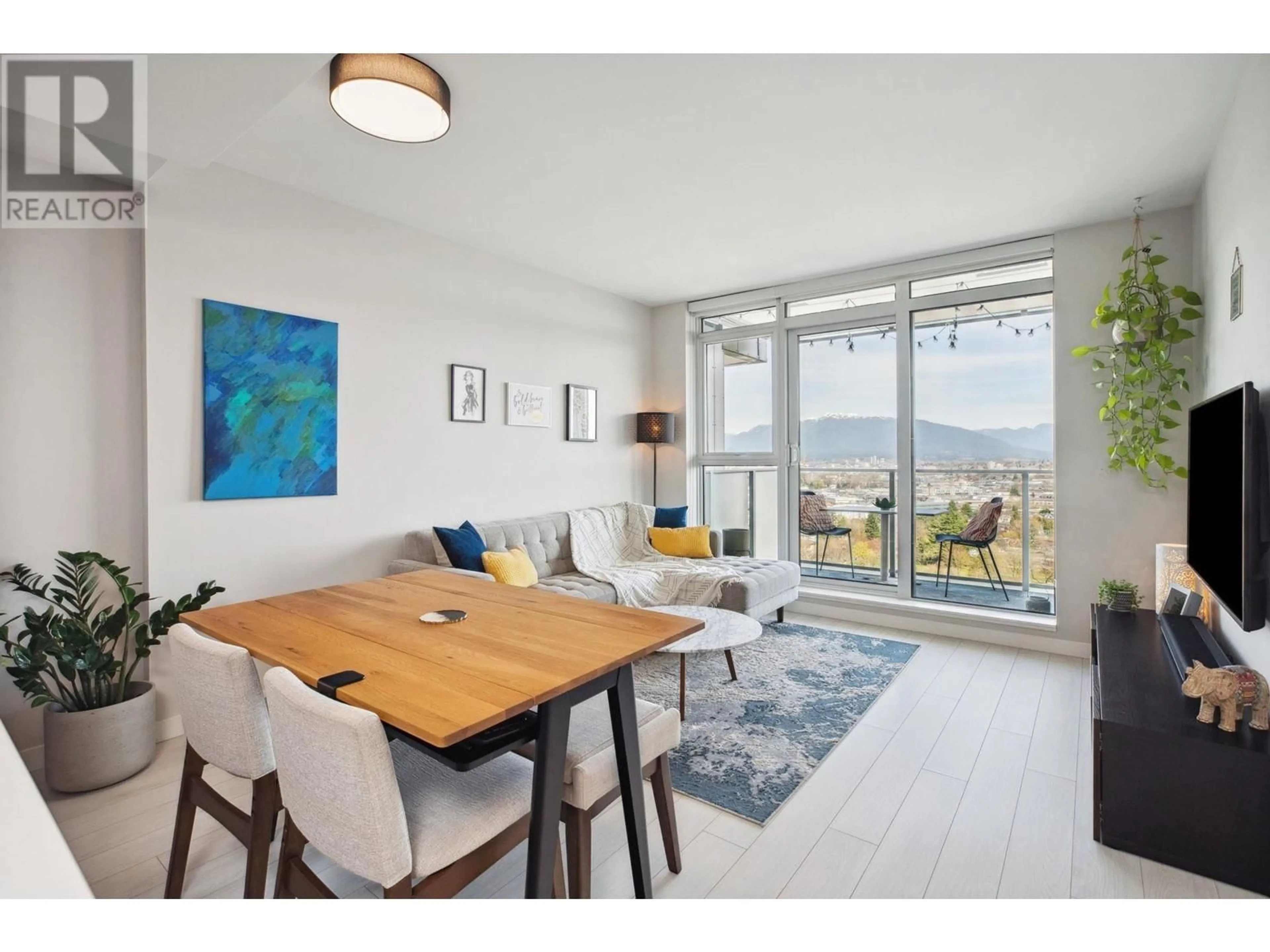 Dining room, wood/laminate floor for 1804 - 285 10TH AVENUE, Vancouver British Columbia V5T0H6