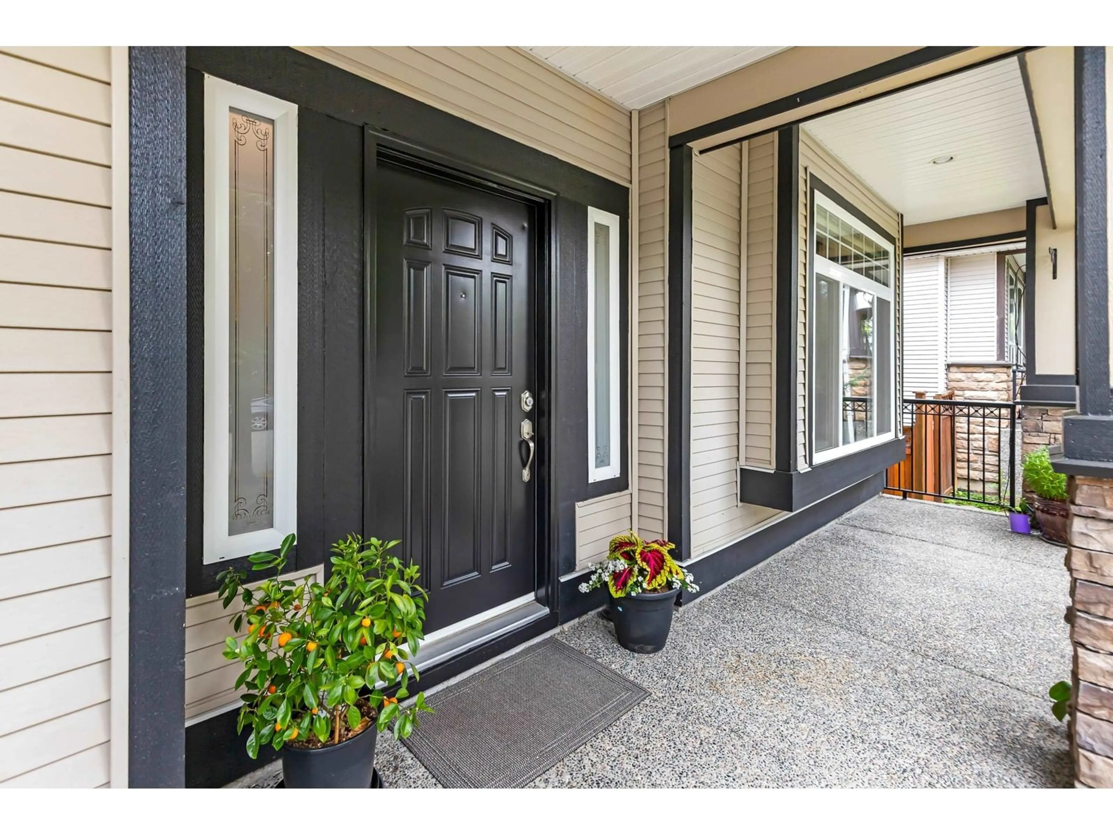 Indoor entryway for 18979 70, Surrey British Columbia V4N5K4
