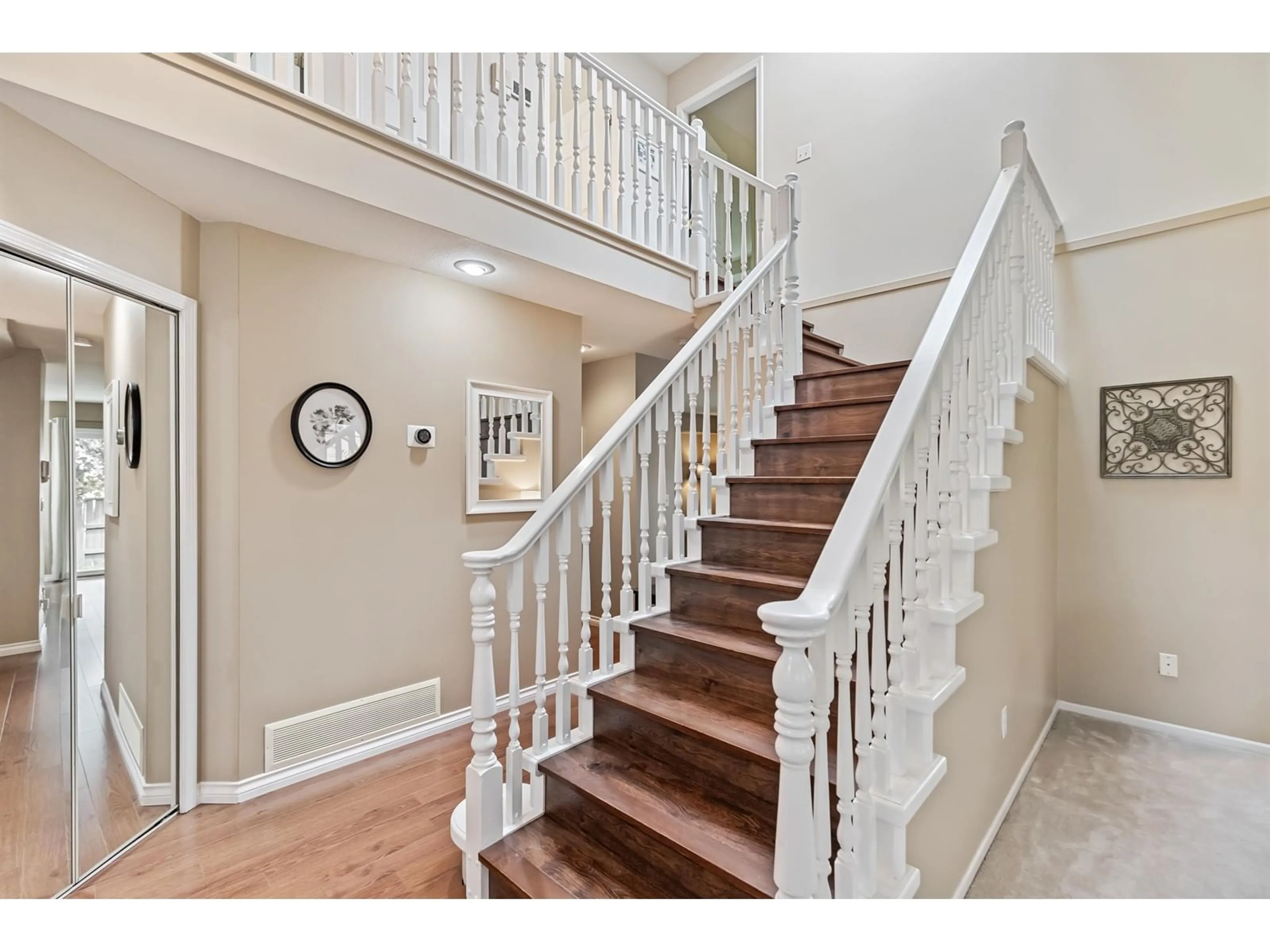 Indoor entryway for 24 - 8560 162ND, Surrey British Columbia V4N1B4