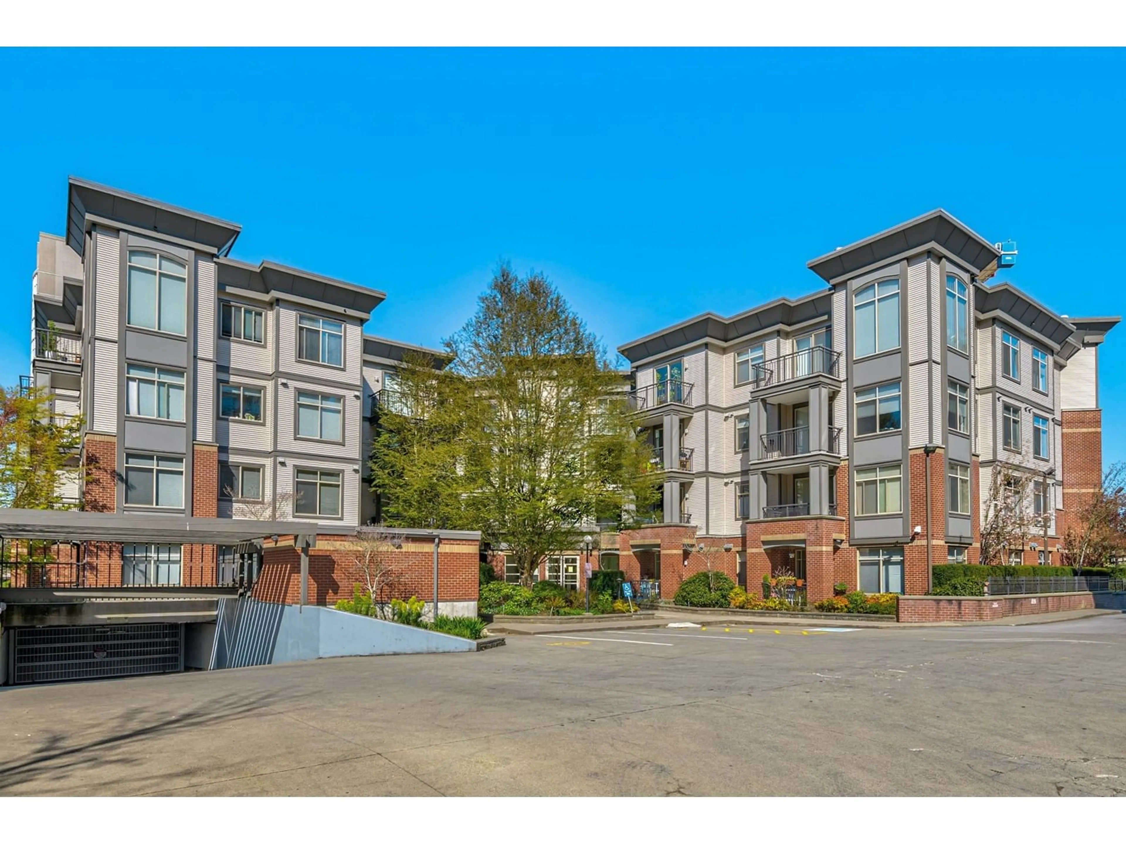 A pic from outside/outdoor area/front of a property/back of a property/a pic from drone, unknown for 210 - 10499 UNIVERSITY, Surrey British Columbia V3T0A4