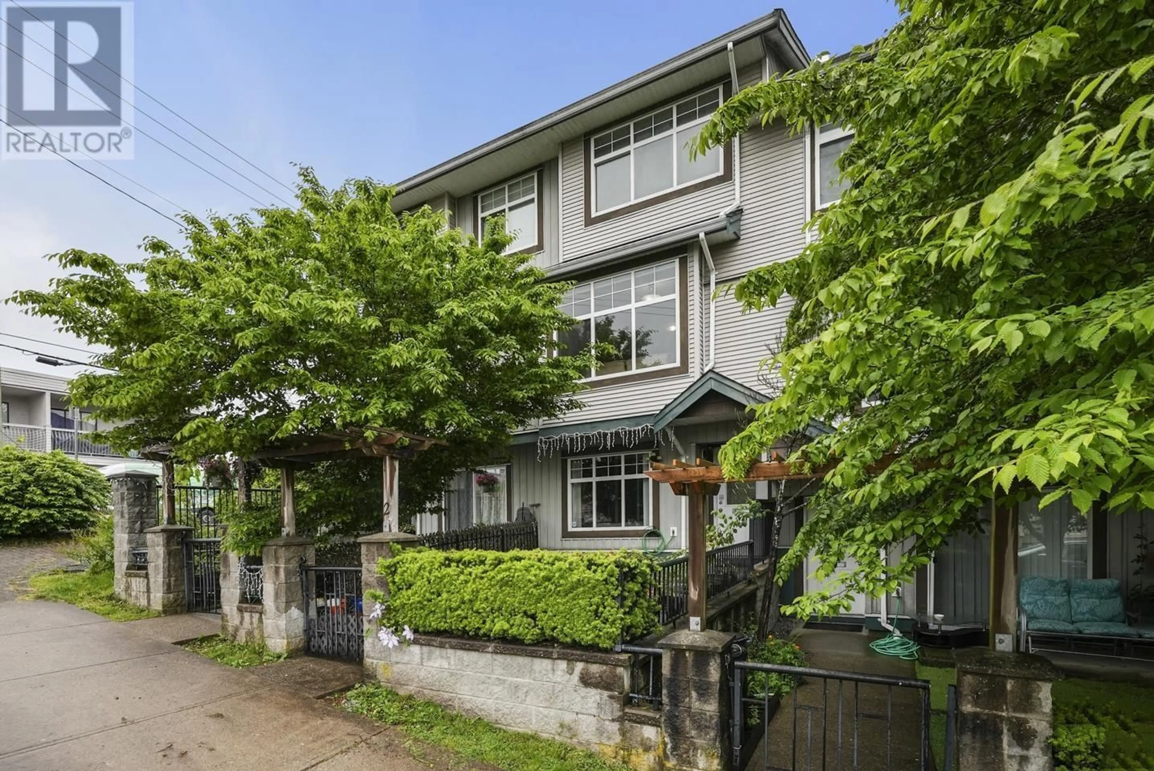 Unknown for 2 - 22466 NORTH AVENUE, Maple Ridge British Columbia V2X9V8