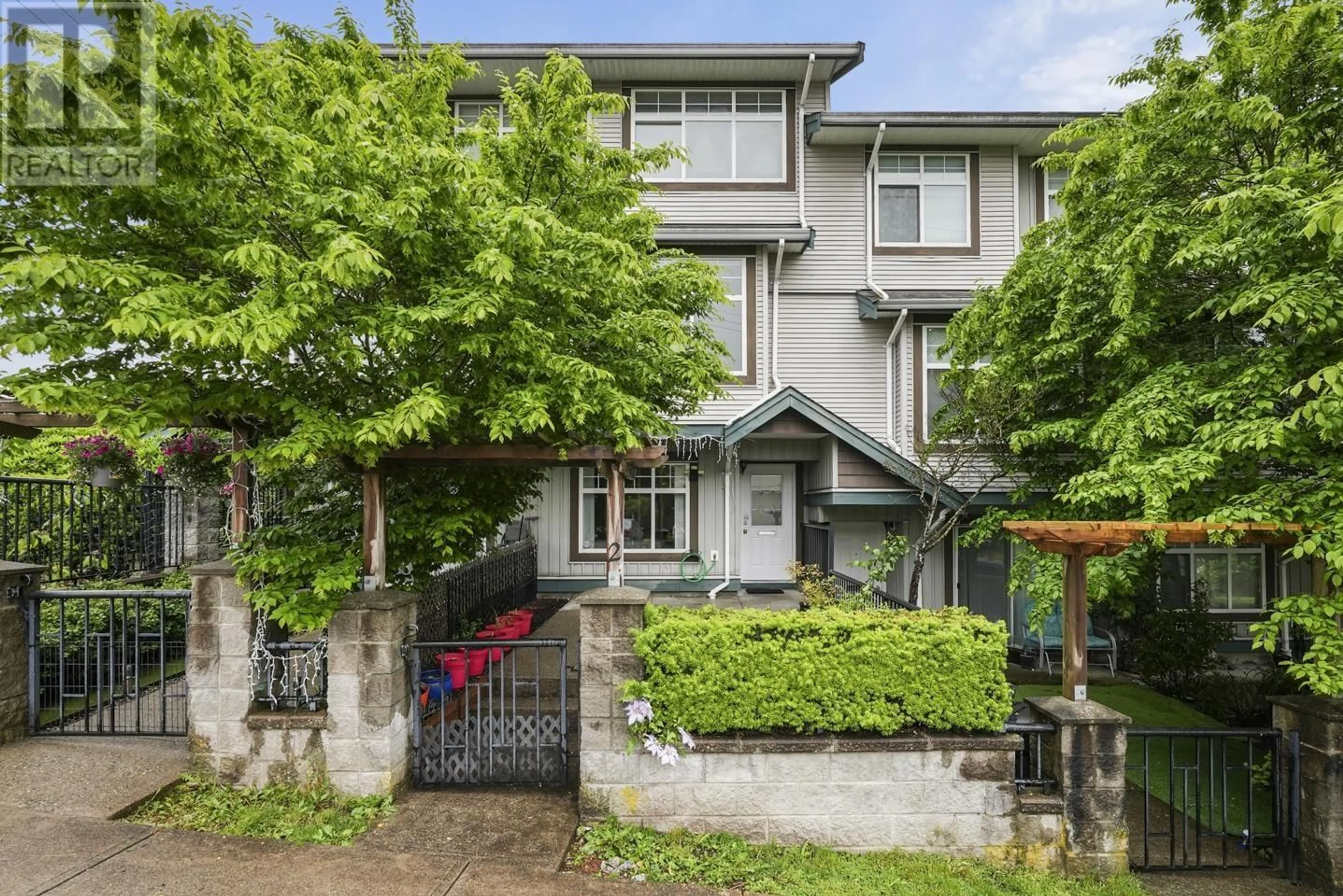 Unknown for 2 - 22466 NORTH AVENUE, Maple Ridge British Columbia V2X9V8