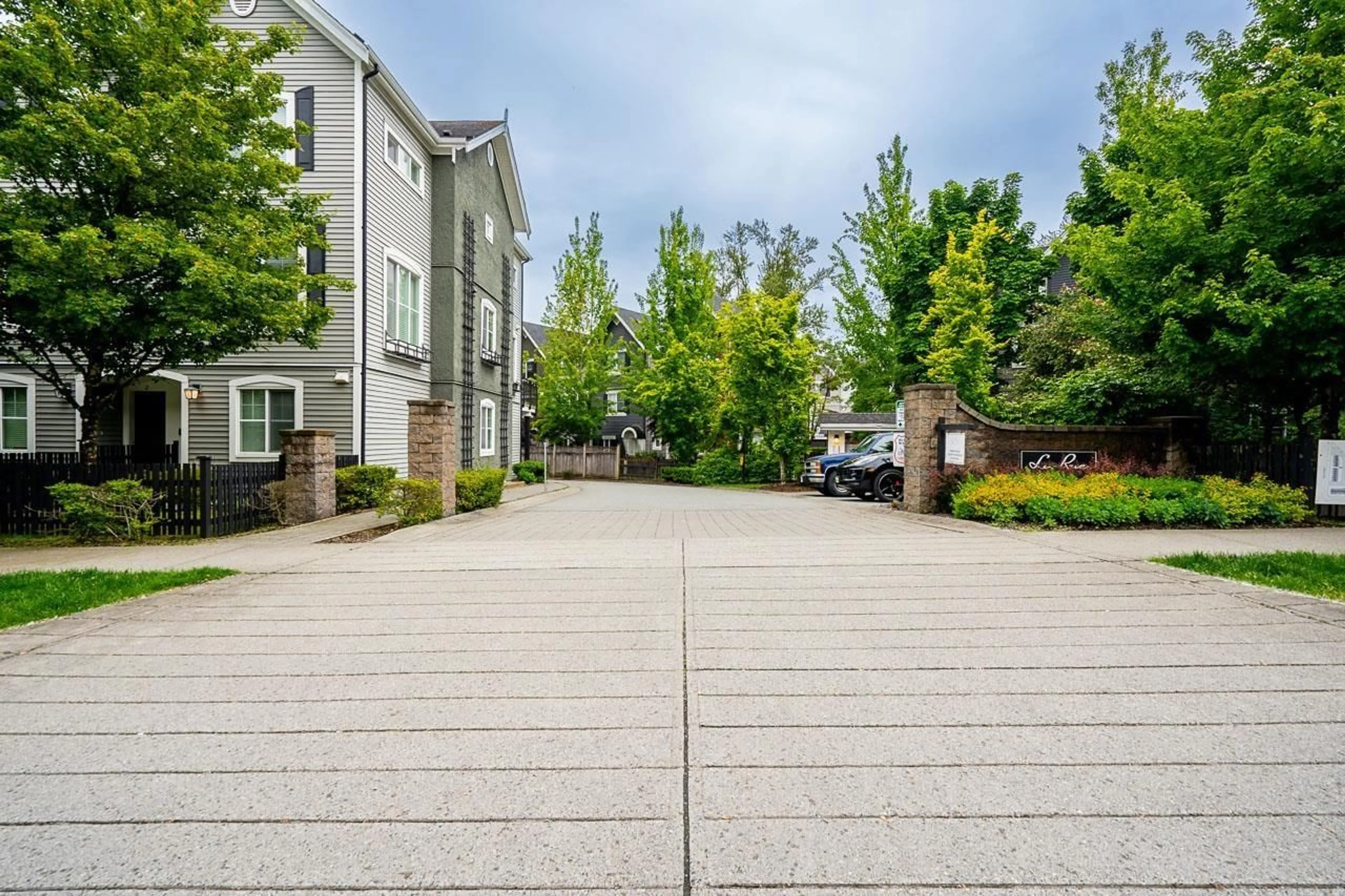 Patio, street for 36 - 19180 65, Surrey British Columbia V4N6M5