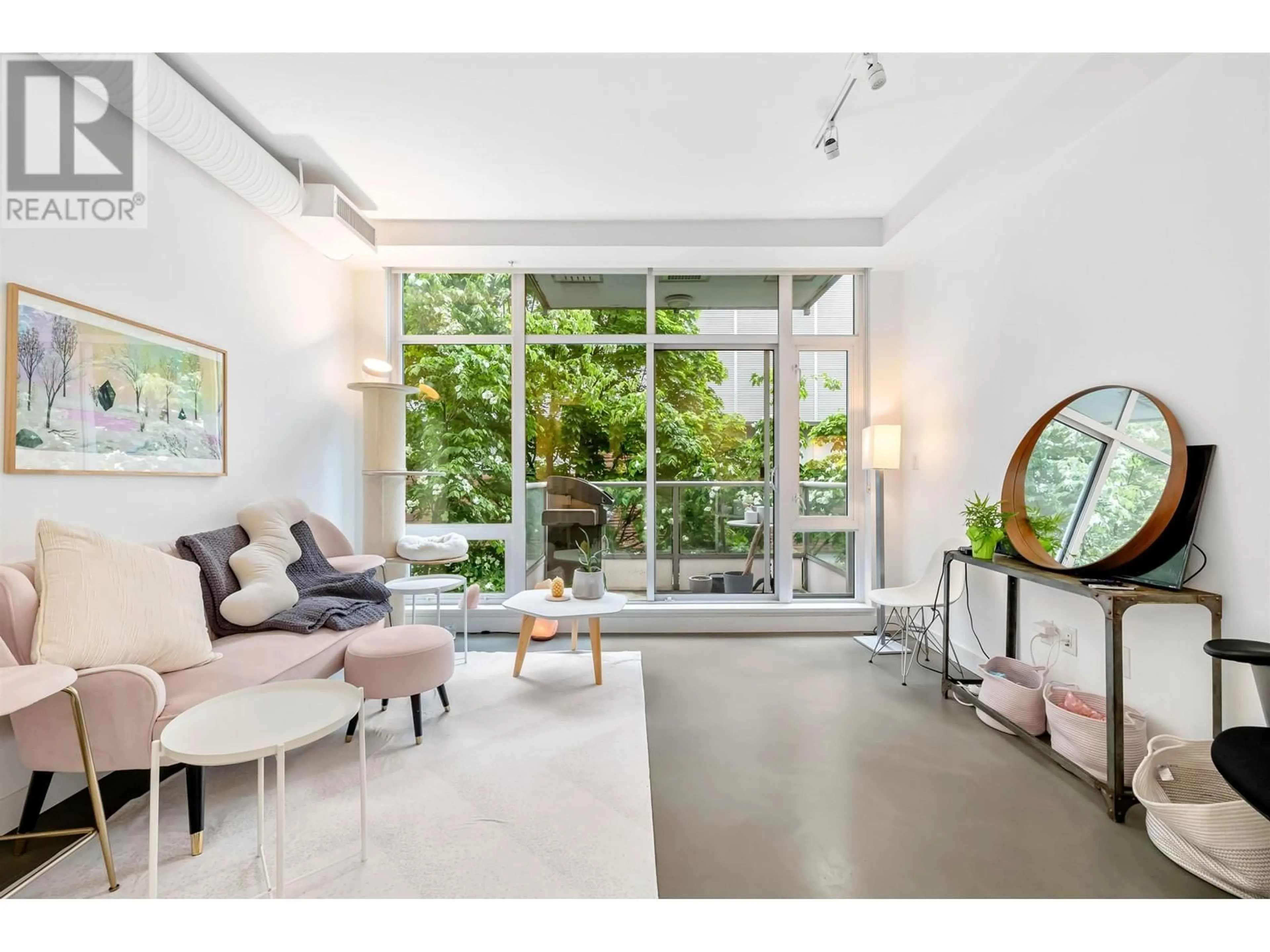 Living room with furniture, unknown for 226 - 108 1ST AVENUE, Vancouver British Columbia V5T0E4