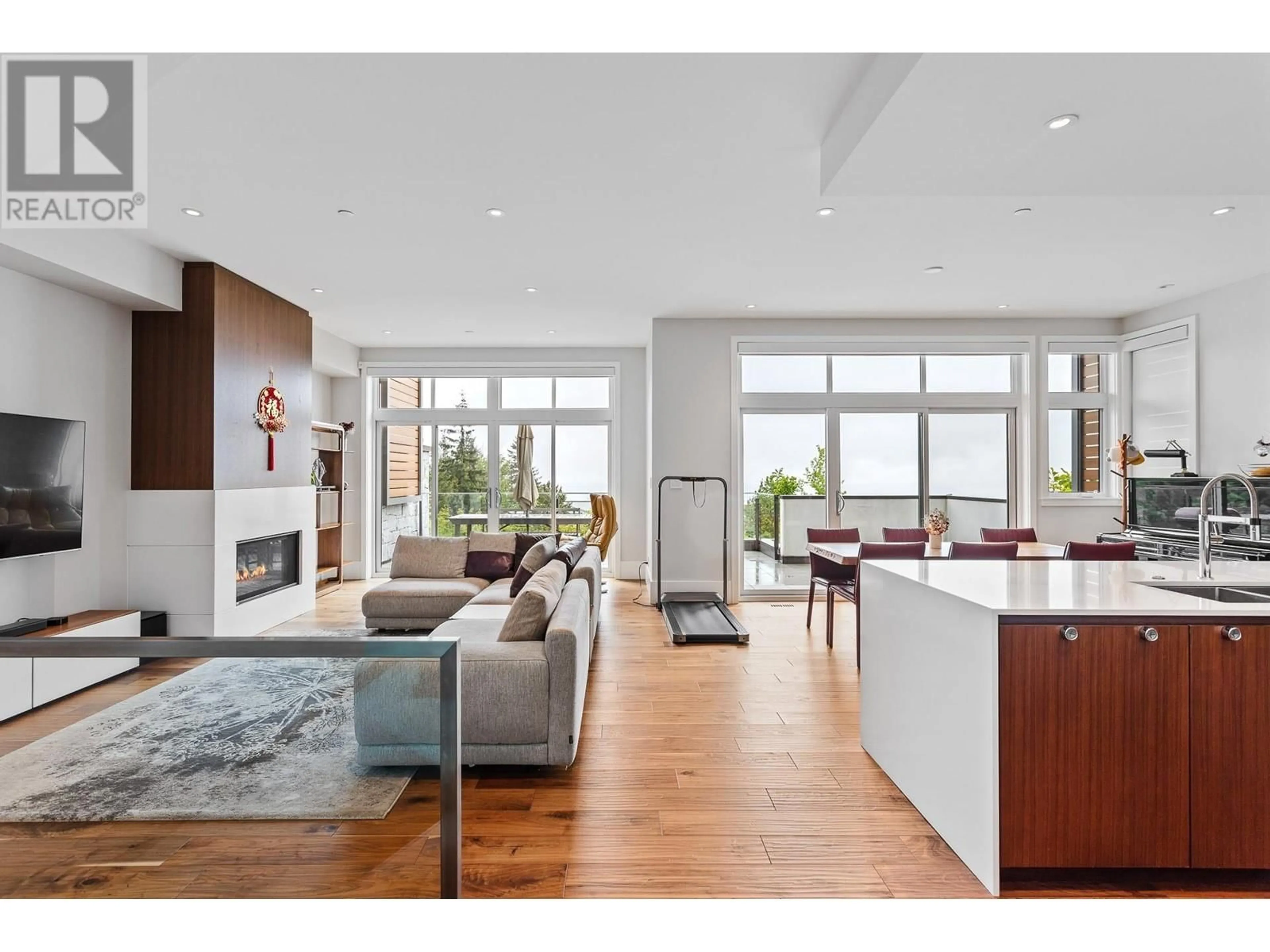 Open concept kitchen, unknown for 2823 CHIPPENDALE ROAD, West Vancouver British Columbia V7S0A7