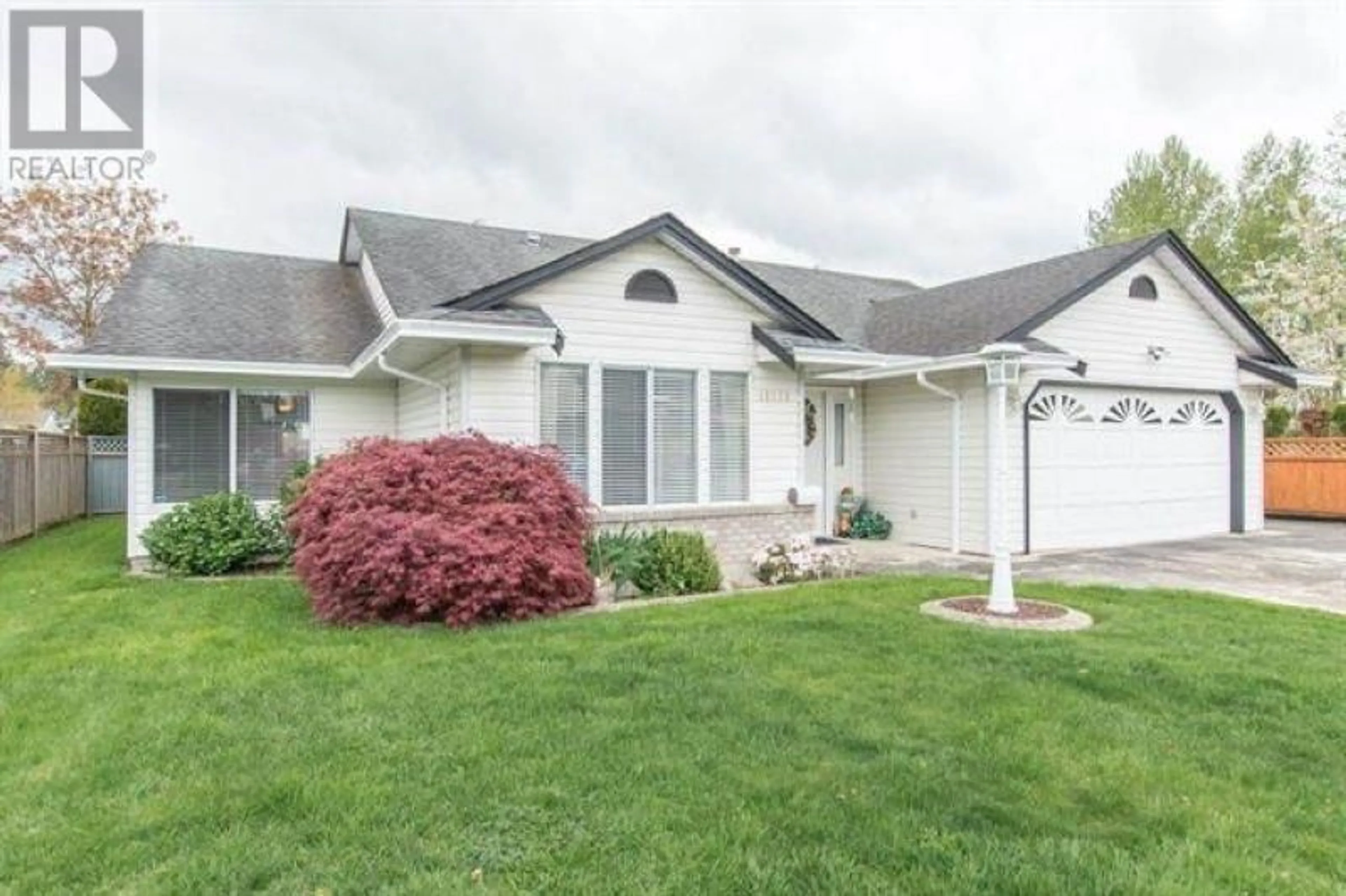 Home with vinyl exterior material, street for 12228 AURORA STREET, Maple Ridge British Columbia V2X0R2