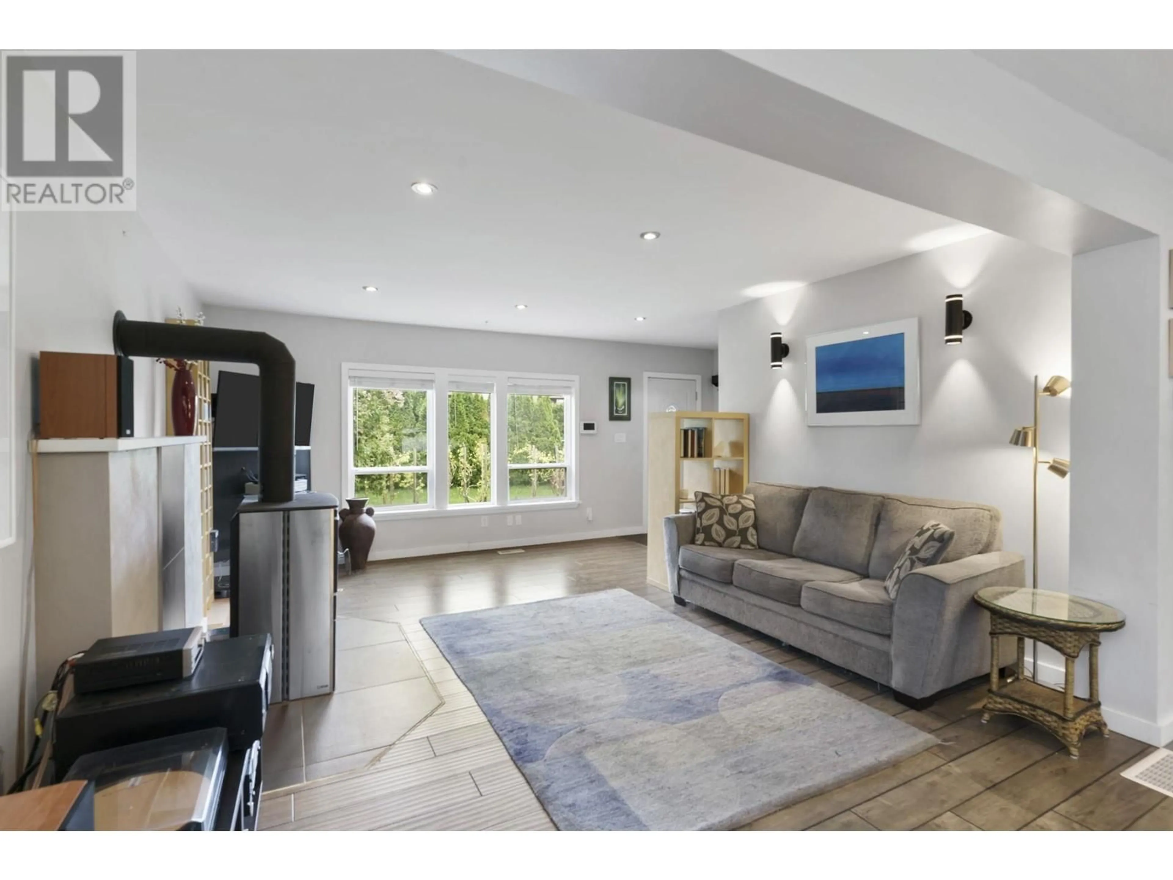 Living room with furniture, unknown for 12084 232ND STREET, Maple Ridge British Columbia V2X6T3