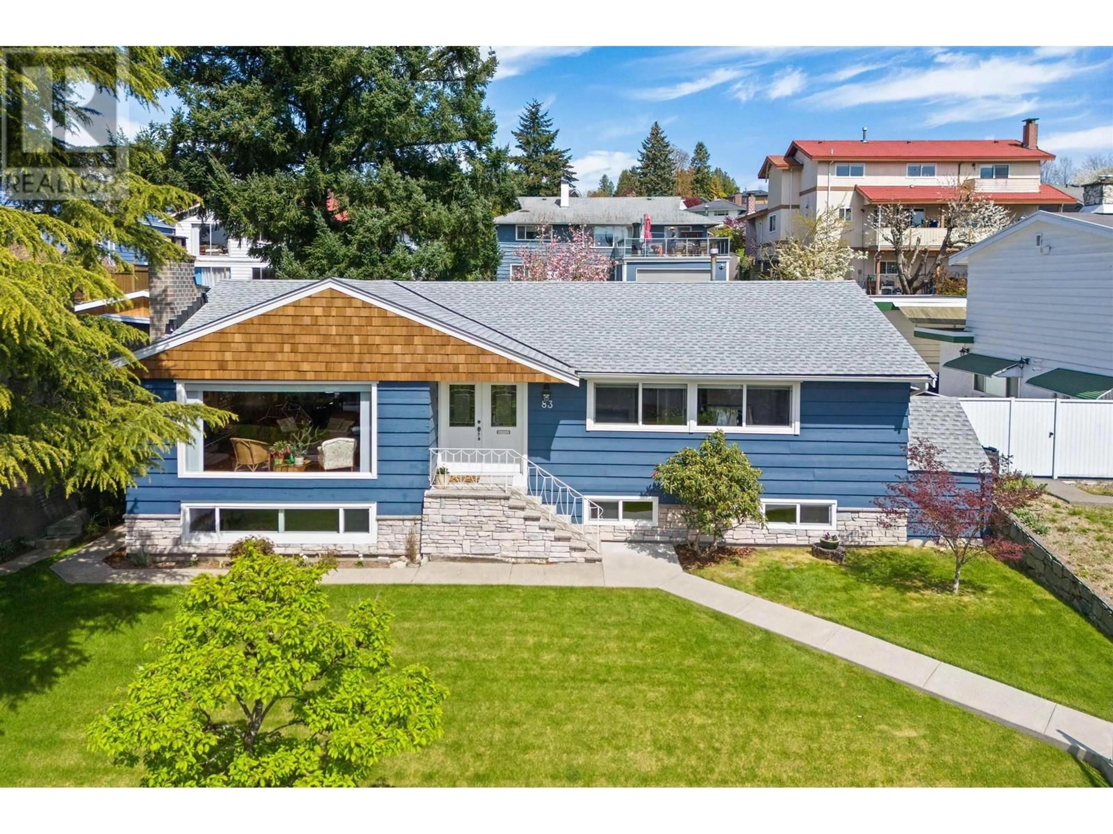 Home with vinyl exterior material, street for 83 MOTT CRESCENT, New Westminster British Columbia V3L4L8