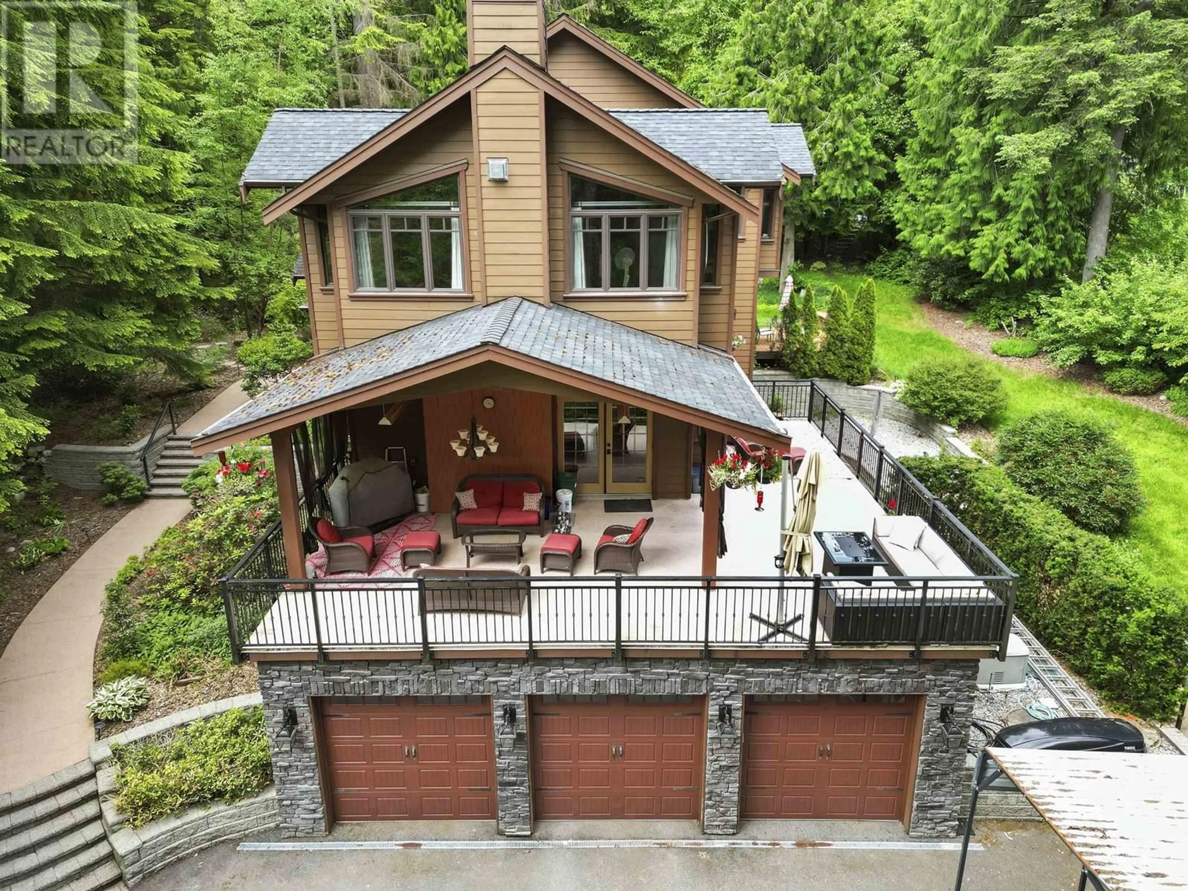 A pic from outside/outdoor area/front of a property/back of a property/a pic from drone, unknown for 27714 ASPEN PLACE, Maple Ridge British Columbia V2W1N4