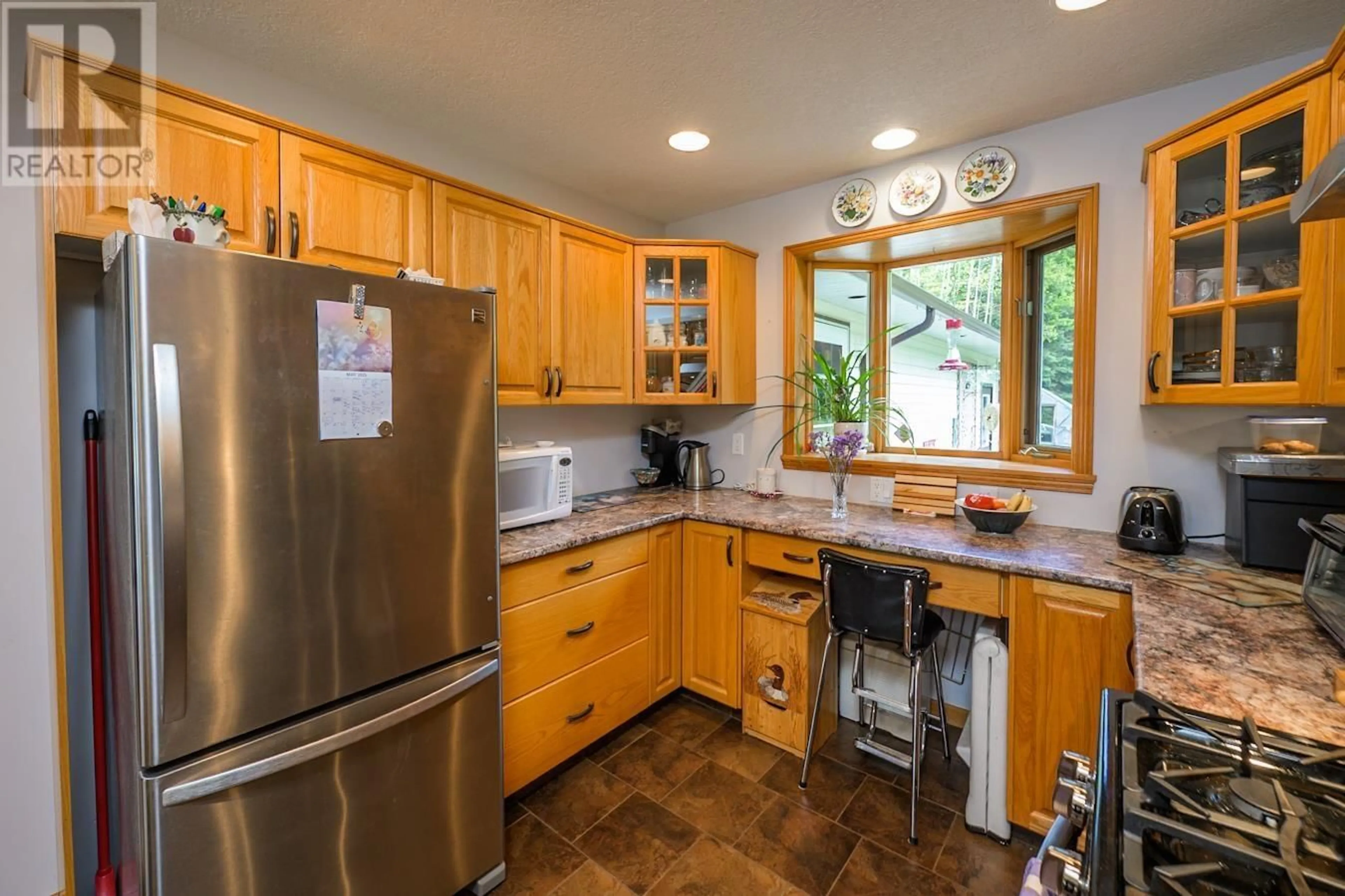 Standard kitchen, unknown for 18045 WOODS ROAD, Prince George British Columbia V2K5K7