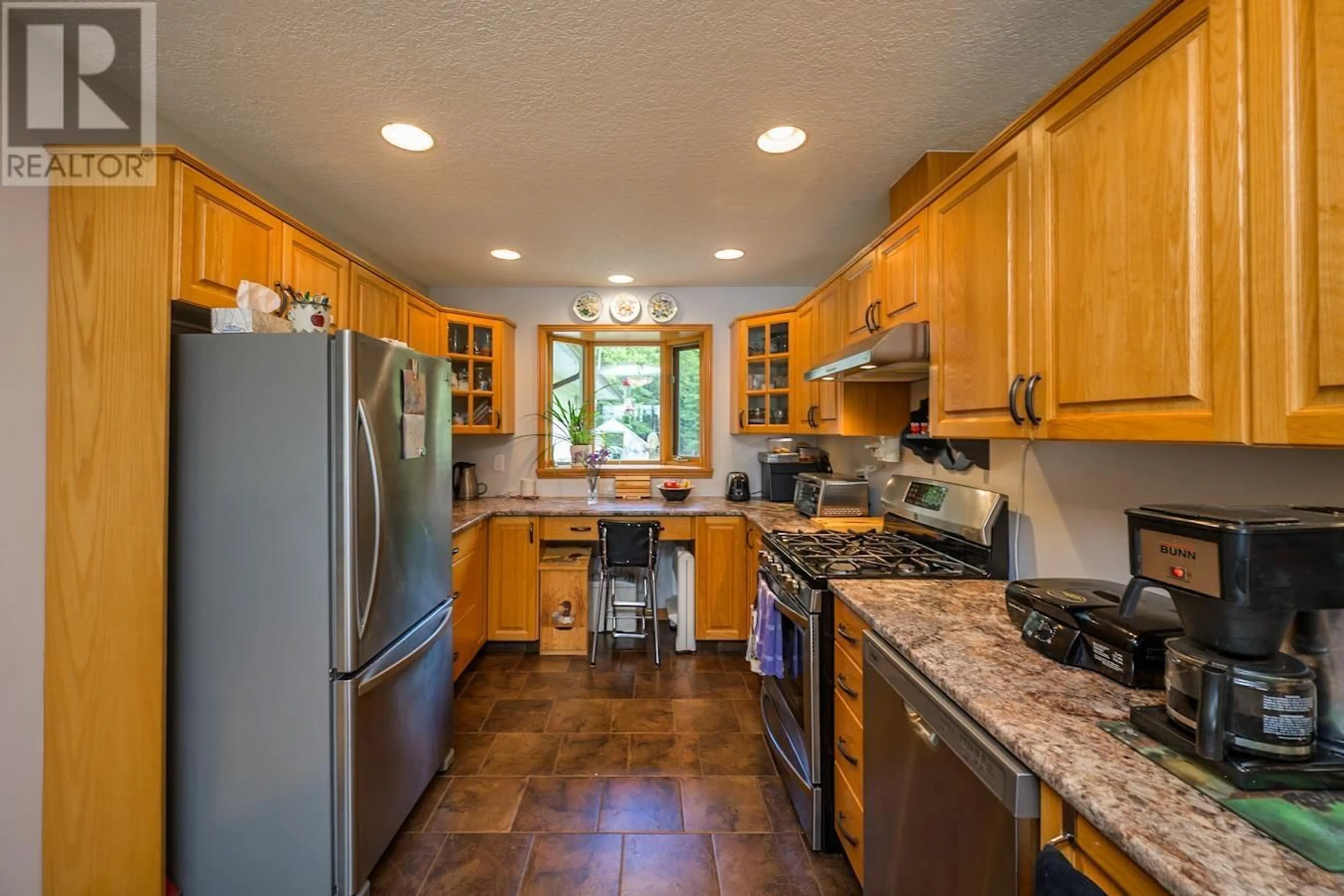 Standard kitchen, ceramic/tile floor for 18045 WOODS ROAD, Prince George British Columbia V2K5K7