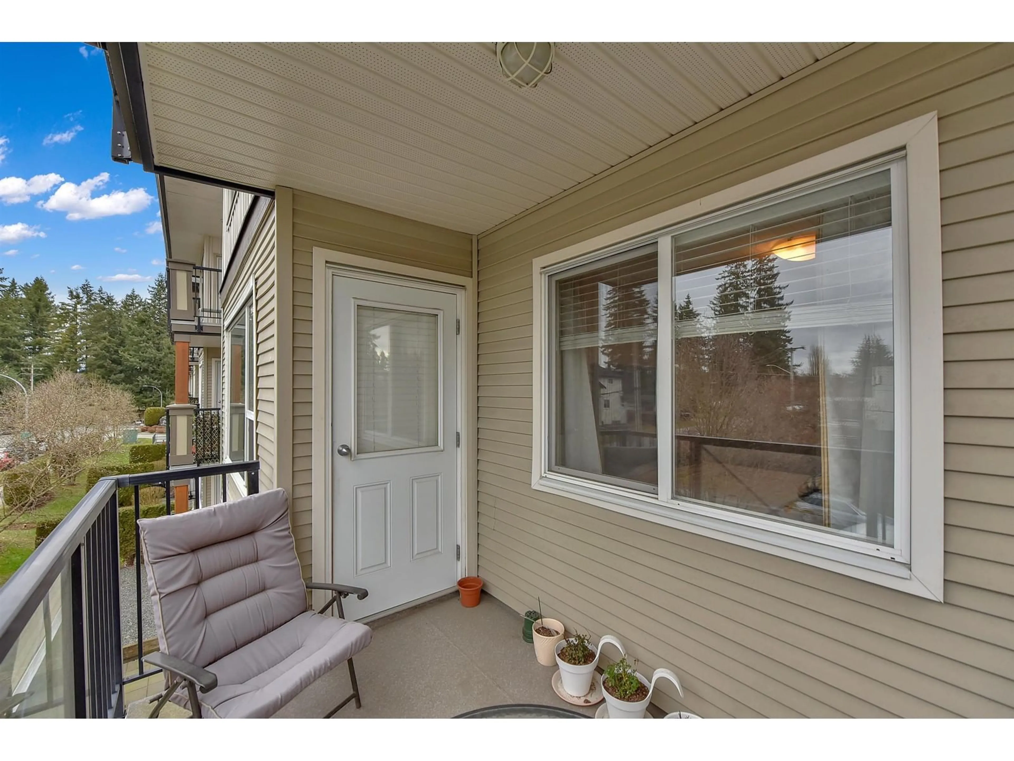 Indoor entryway for 310 - 2955 DIAMOND, Abbotsford British Columbia V2T2L5