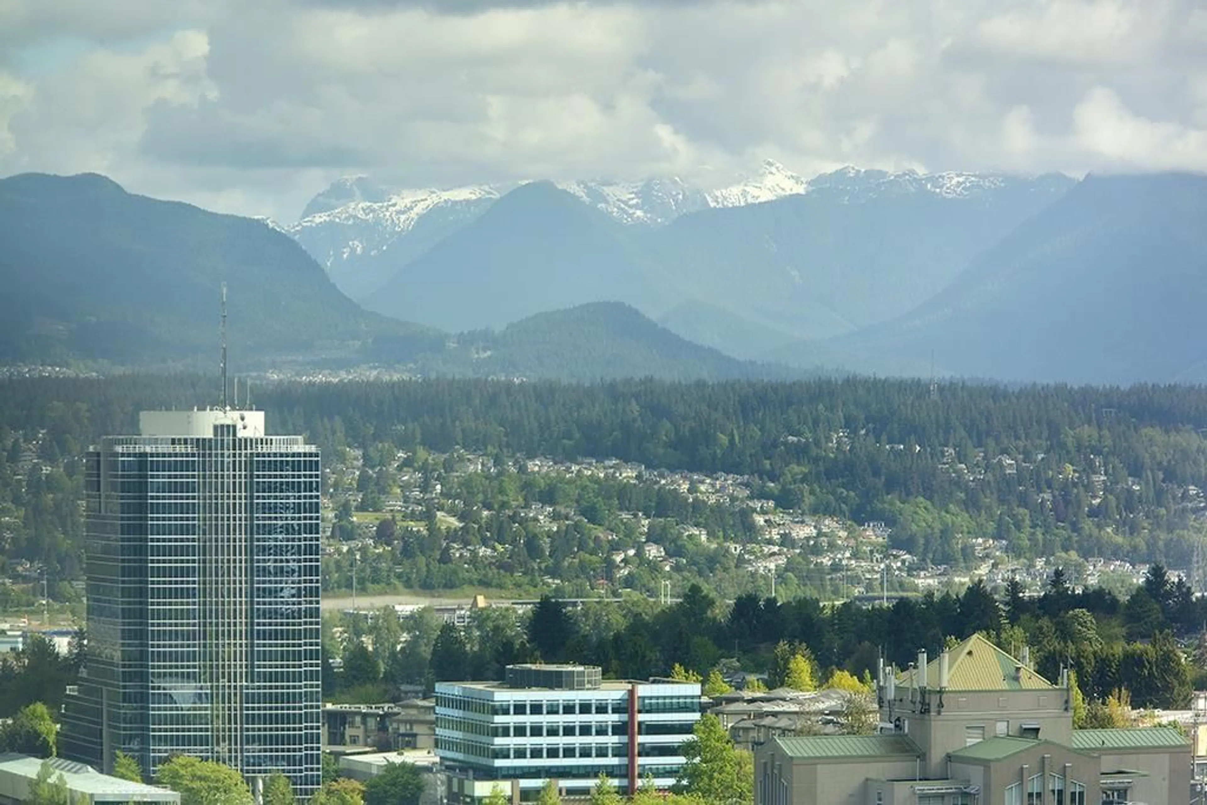 Blurry image for 1809 - 13308 CENTRAL, Surrey British Columbia V3T0M4