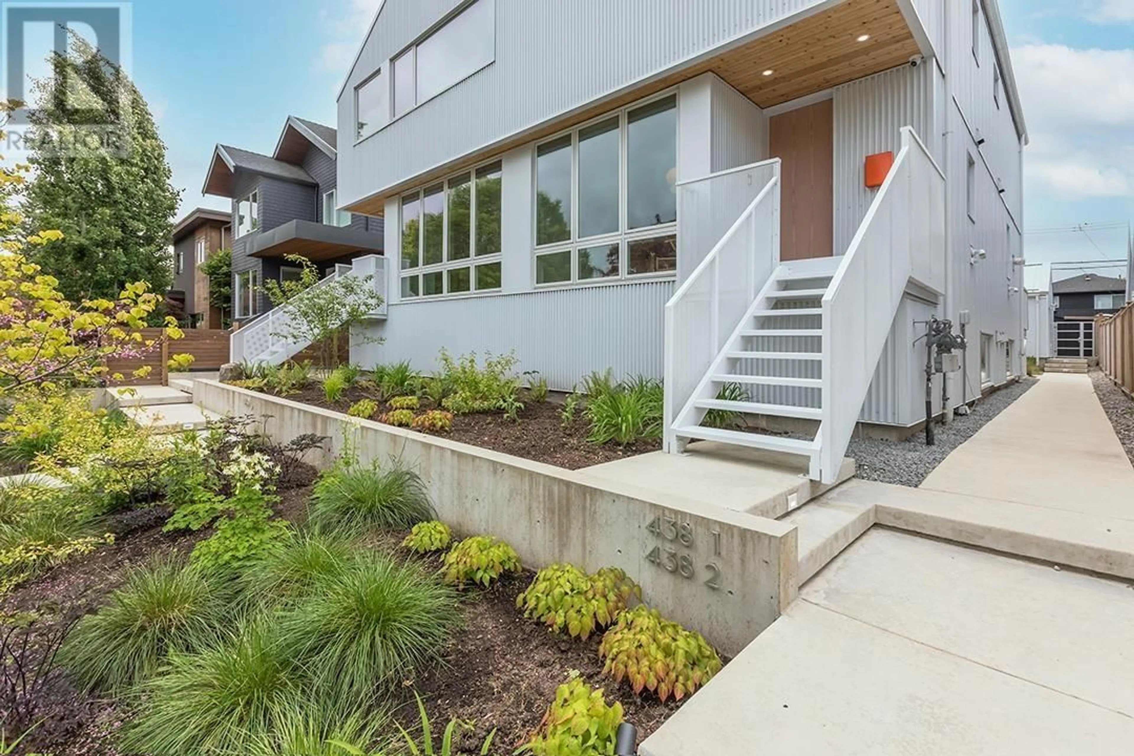 Unknown for 438 37TH AVENUE, Vancouver British Columbia V5W1E9