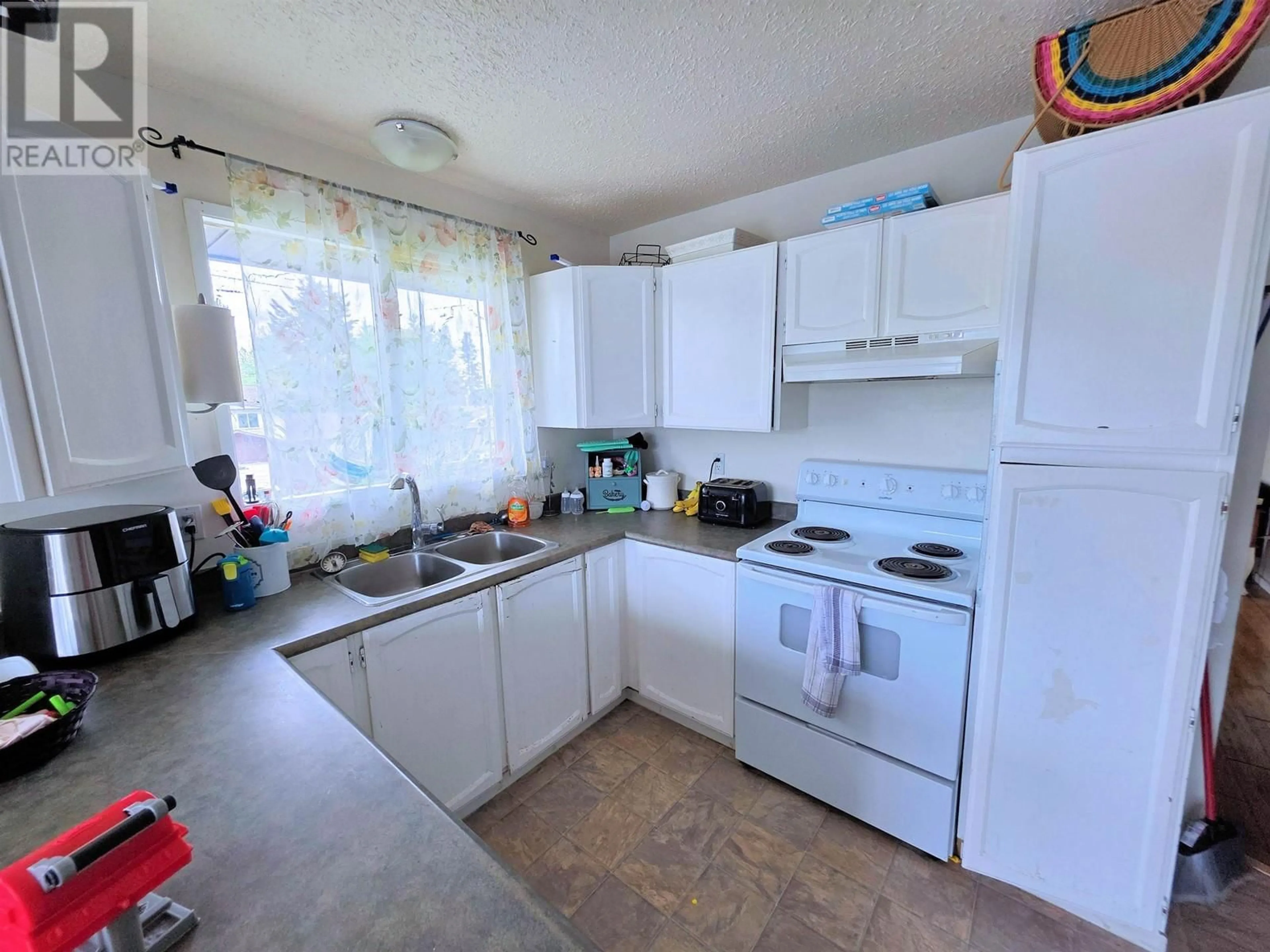Standard kitchen, unknown for 7573 ST PATRICK AVENUE, Prince George British Columbia V2N4C7