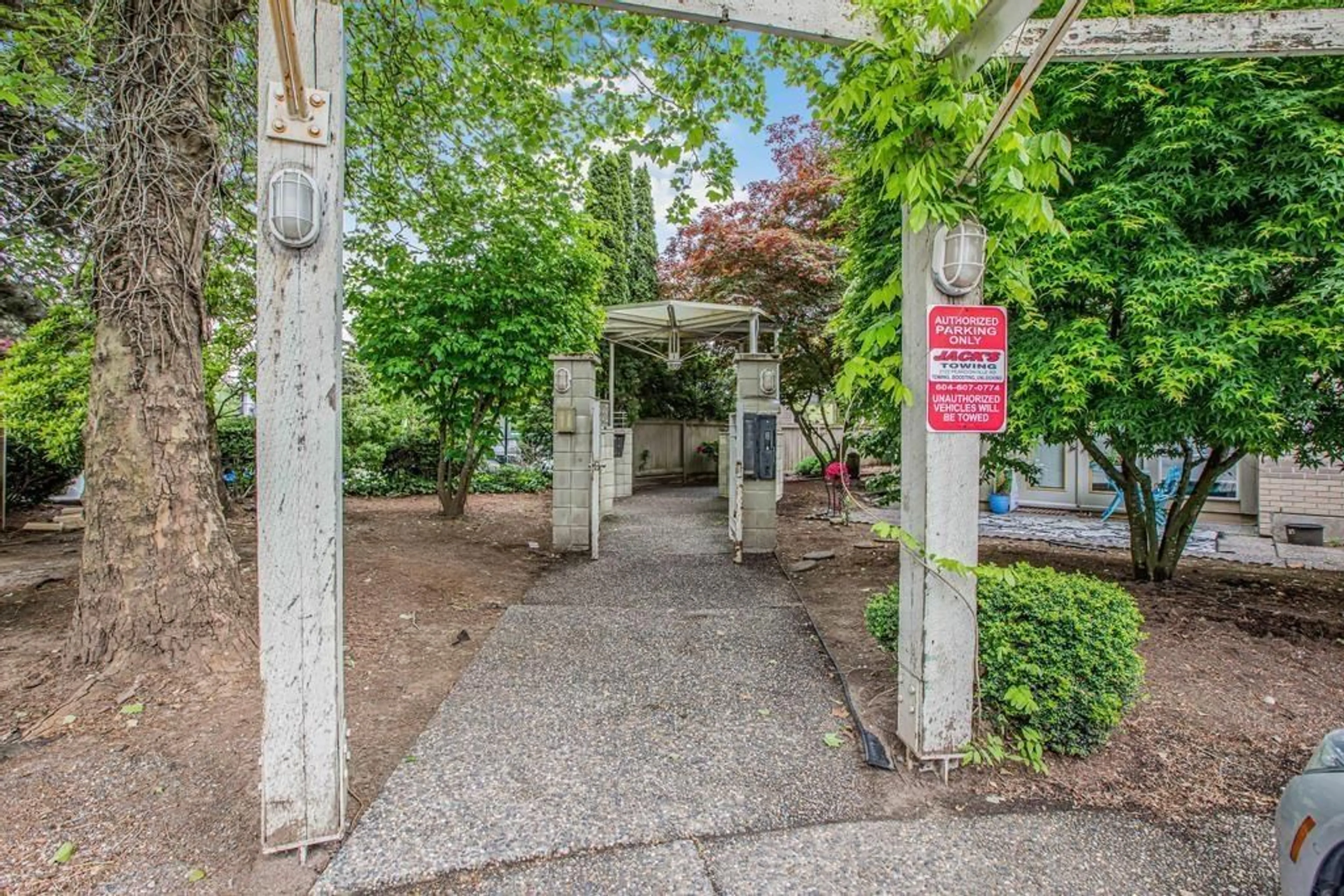Unknown for 11 - 33682 MARSHALL, Abbotsford British Columbia V2S1L1