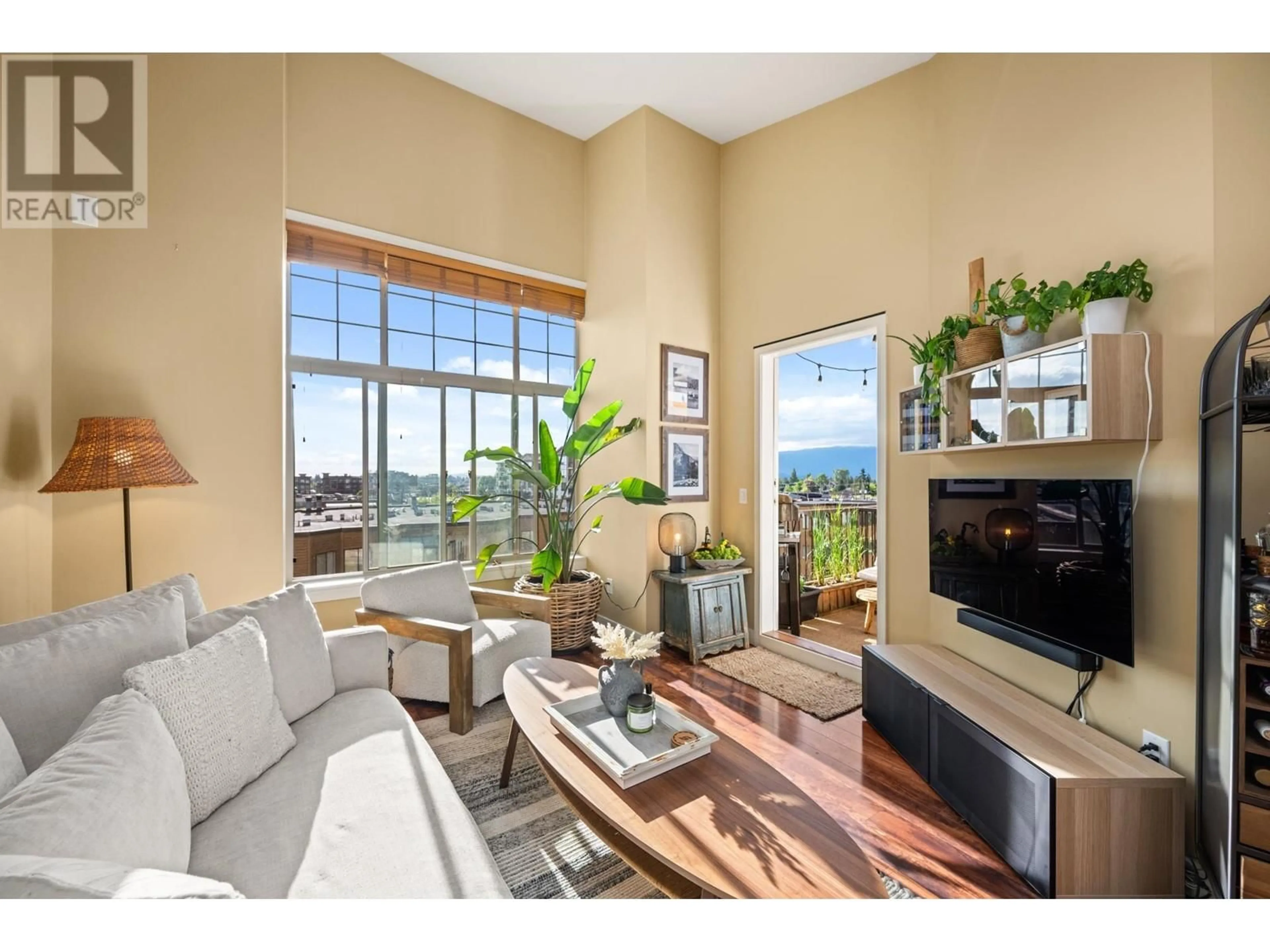 Living room with furniture, unknown for 410 - 11887 BURNETT STREET, Maple Ridge British Columbia V2X6P6