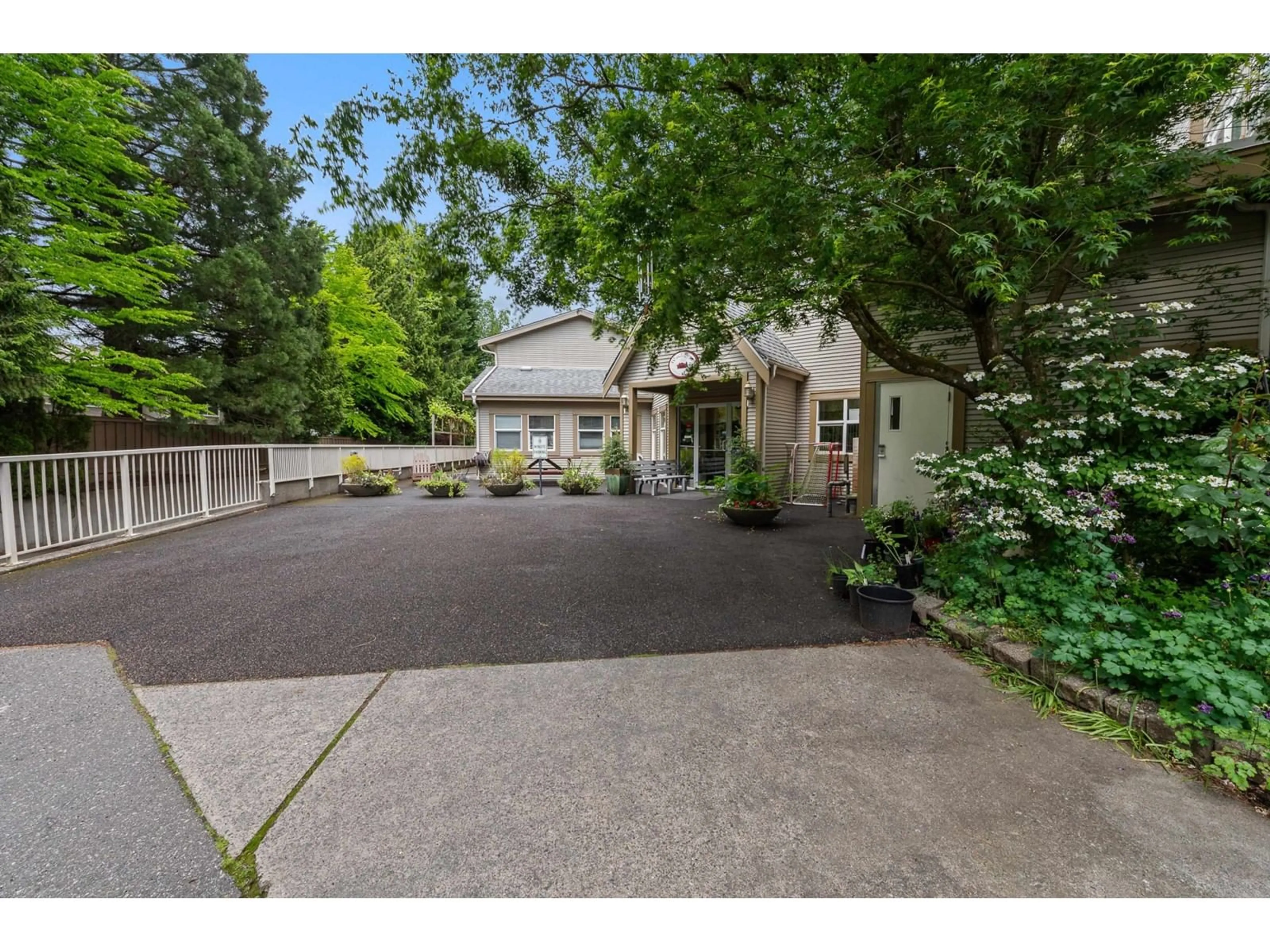 A pic from outside/outdoor area/front of a property/back of a property/a pic from drone, street for 32 - 20543 96, Langley British Columbia V1M3W3