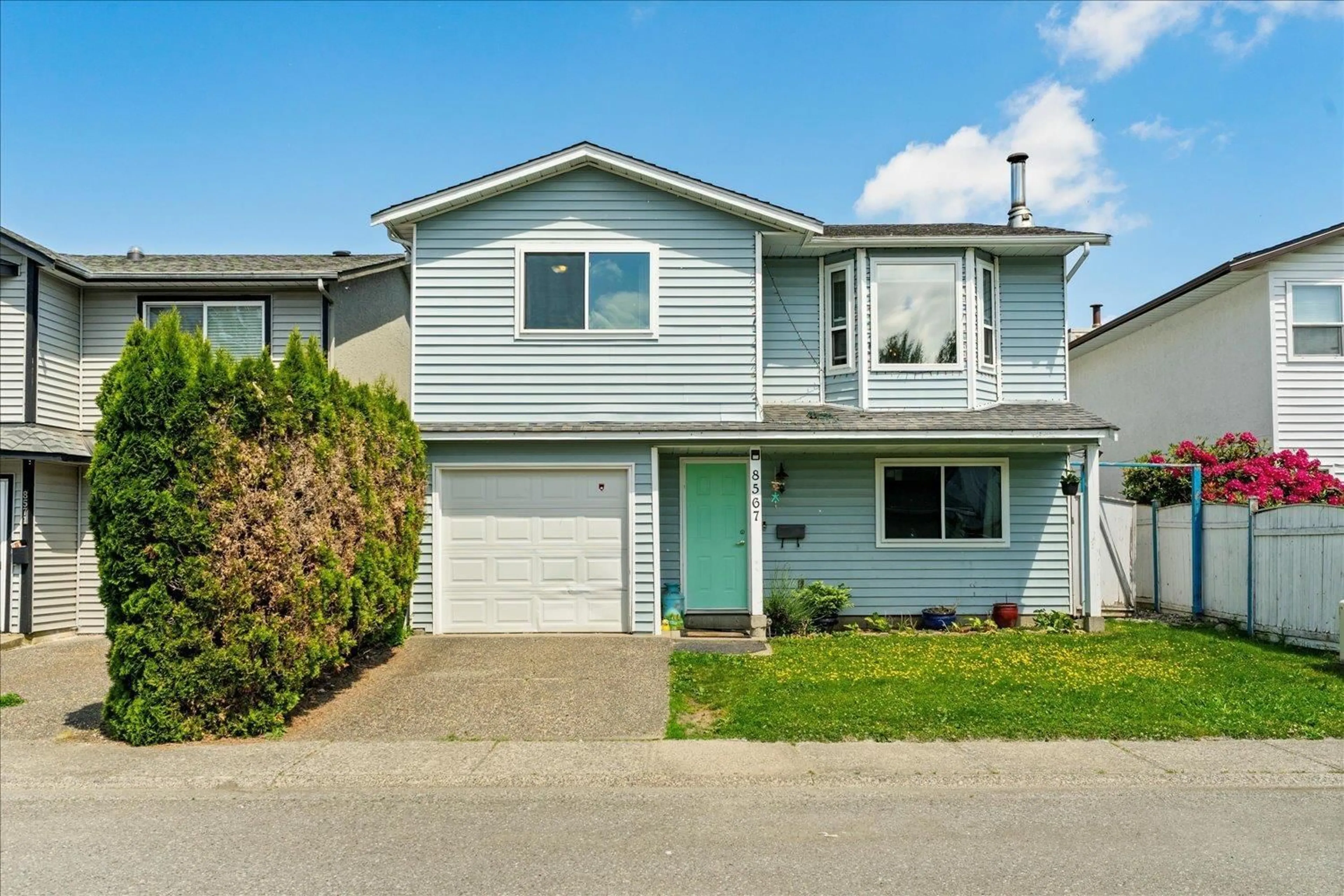 Home with vinyl exterior material, street for 8567 MCCUTCHEON AVENUE, Chilliwack British Columbia V2P7L3