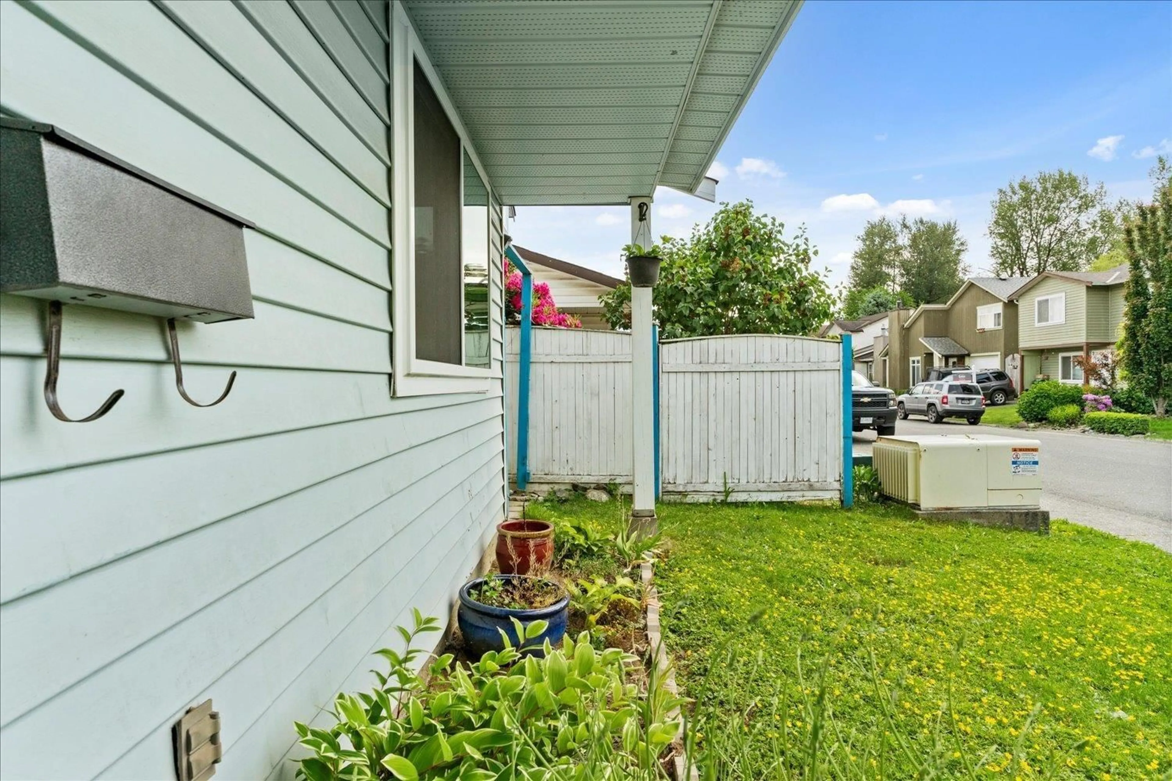 Patio, street for 8567 MCCUTCHEON AVENUE, Chilliwack British Columbia V2P7L3
