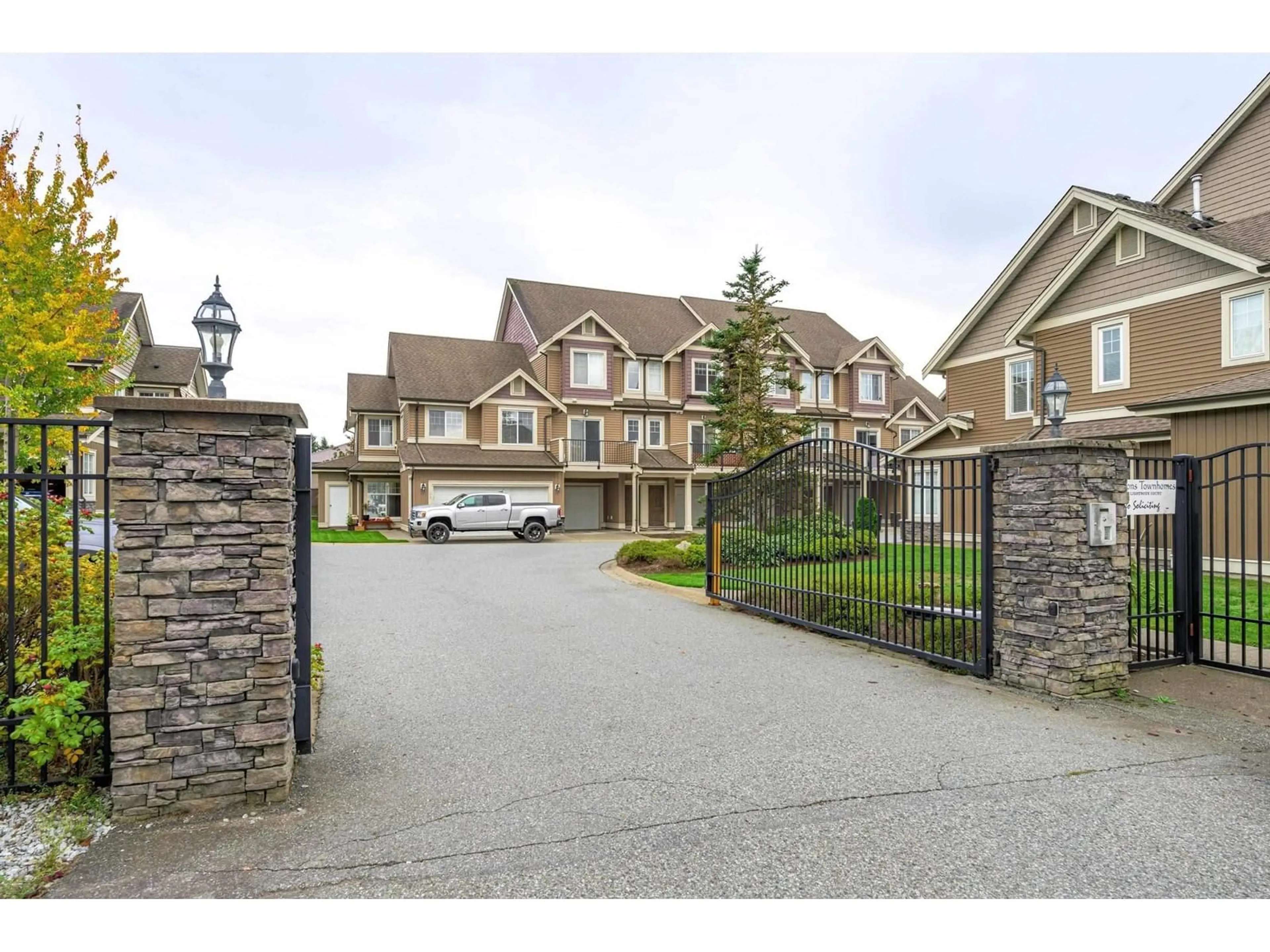 Unknown for 11 - 32792 LIGHTBODY, Mission British Columbia V4S1A1