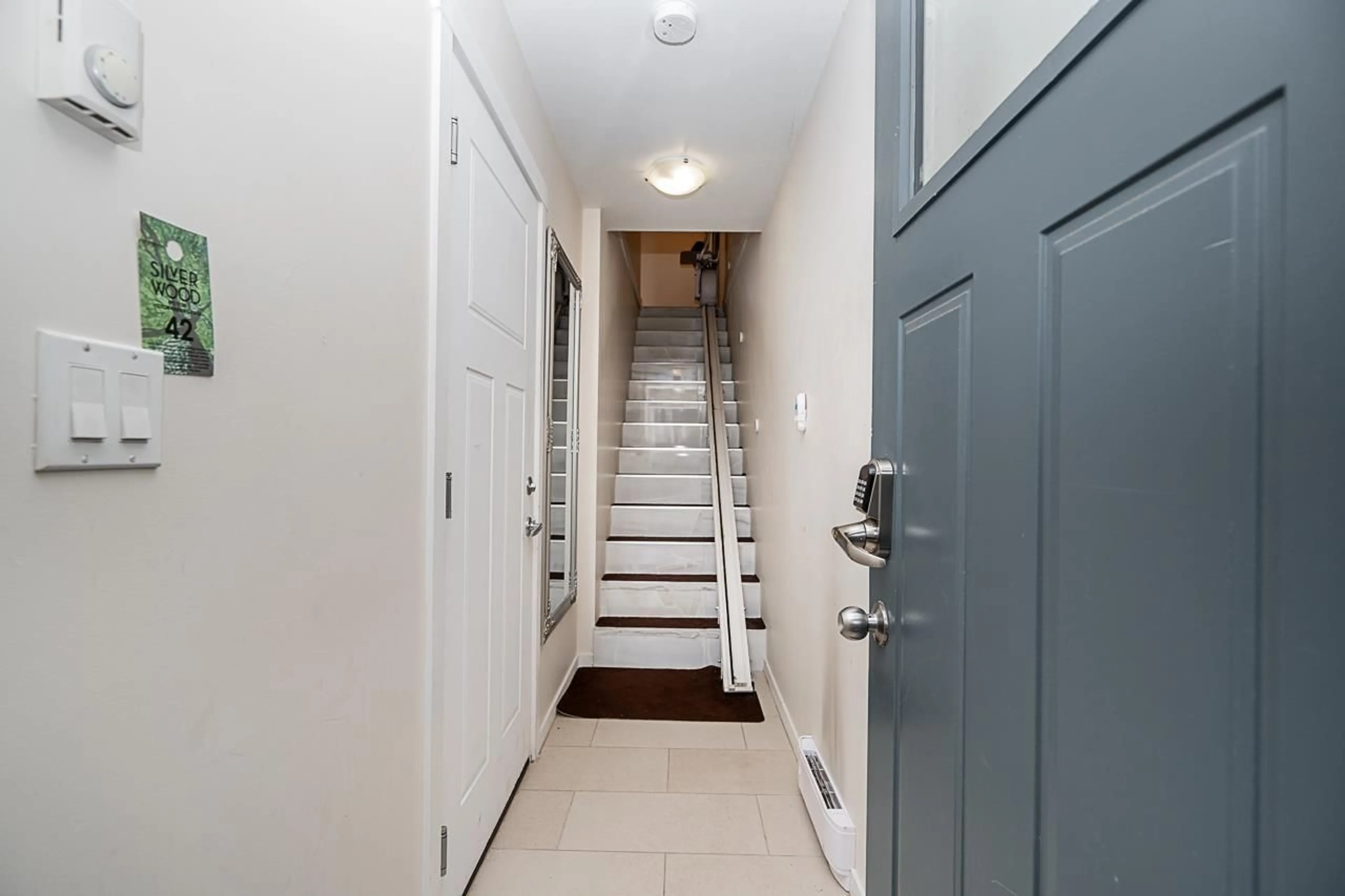 Indoor foyer for 42 - 8355 164, Surrey British Columbia V4N1E3