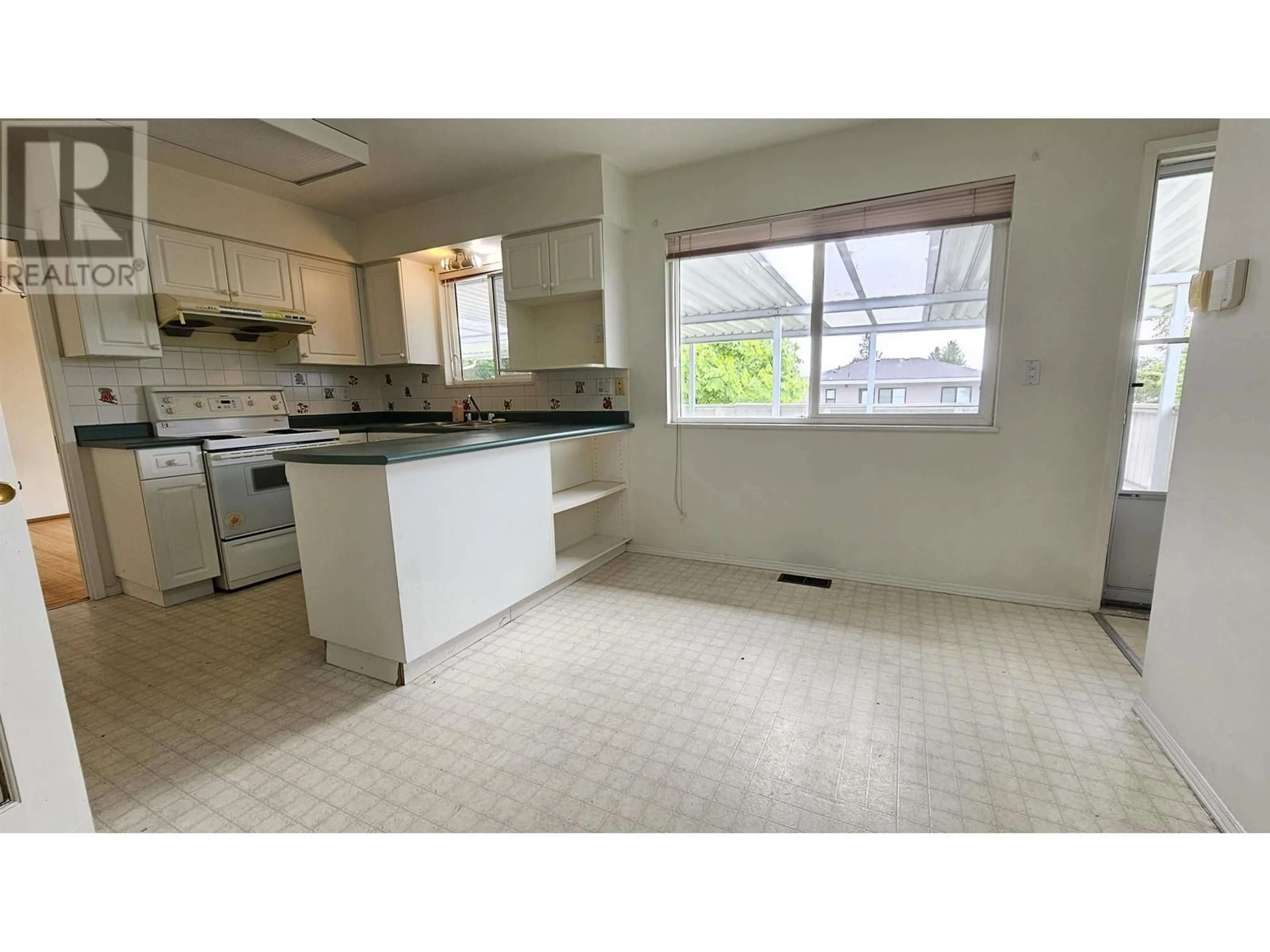 Standard kitchen, unknown for 1166 CHARLAND AVENUE, Coquitlam British Columbia V3K3L1