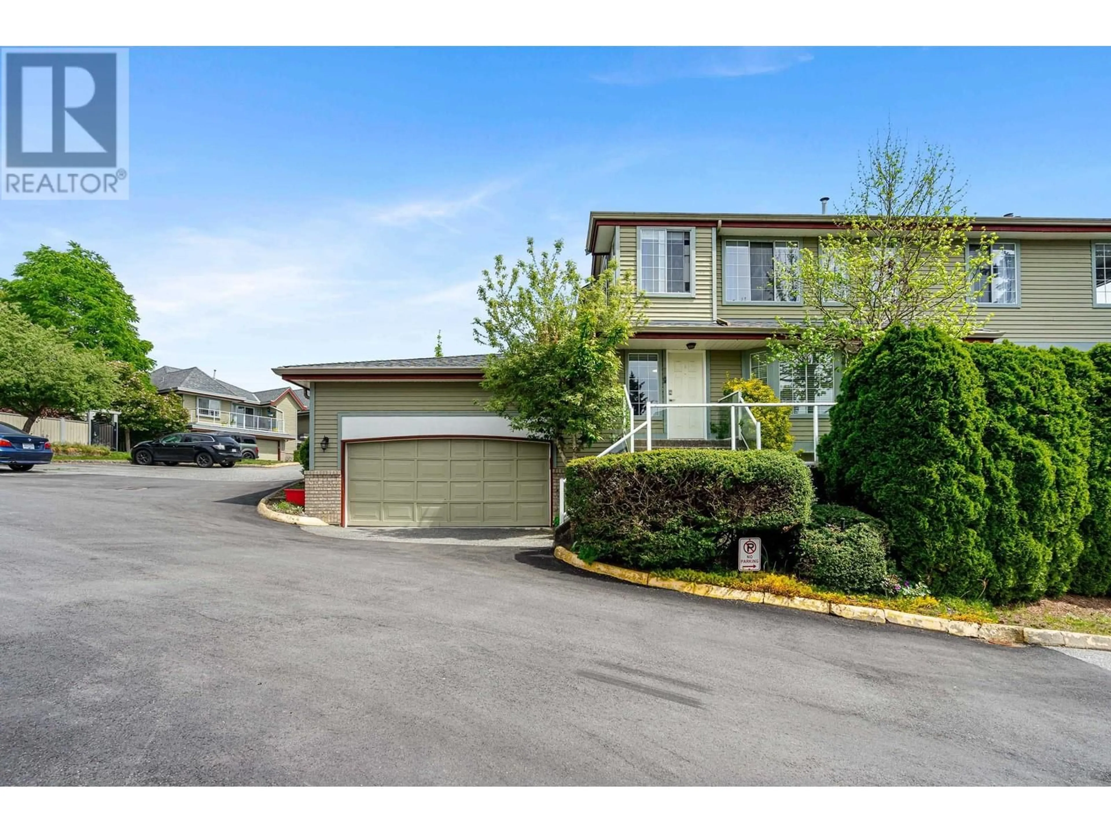 A pic from outside/outdoor area/front of a property/back of a property/a pic from drone, street for 22 - 11502 BURNETT STREET, Maple Ridge British Columbia V2X0Y2