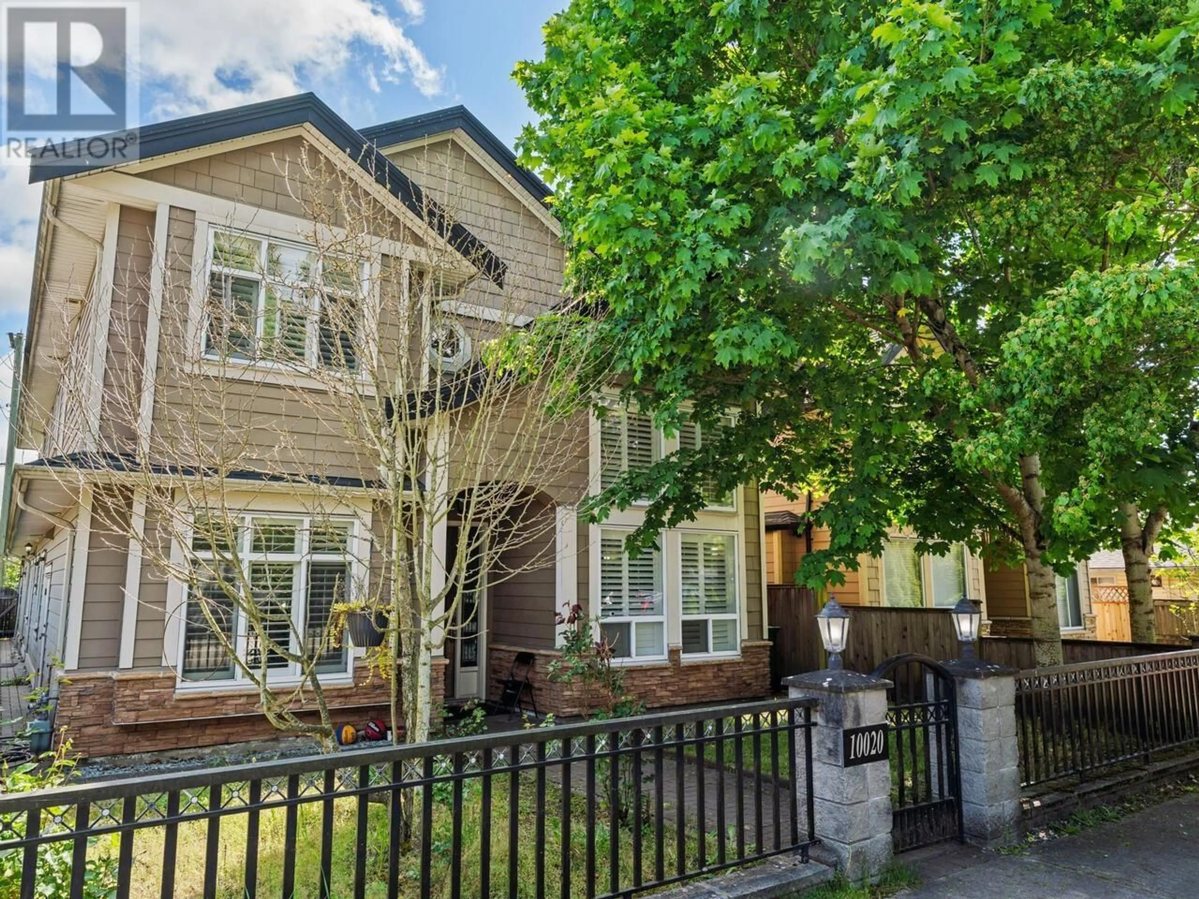 Home with brick exterior material, street for 10020 NO. 4 ROAD, Richmond British Columbia V7A2Z4
