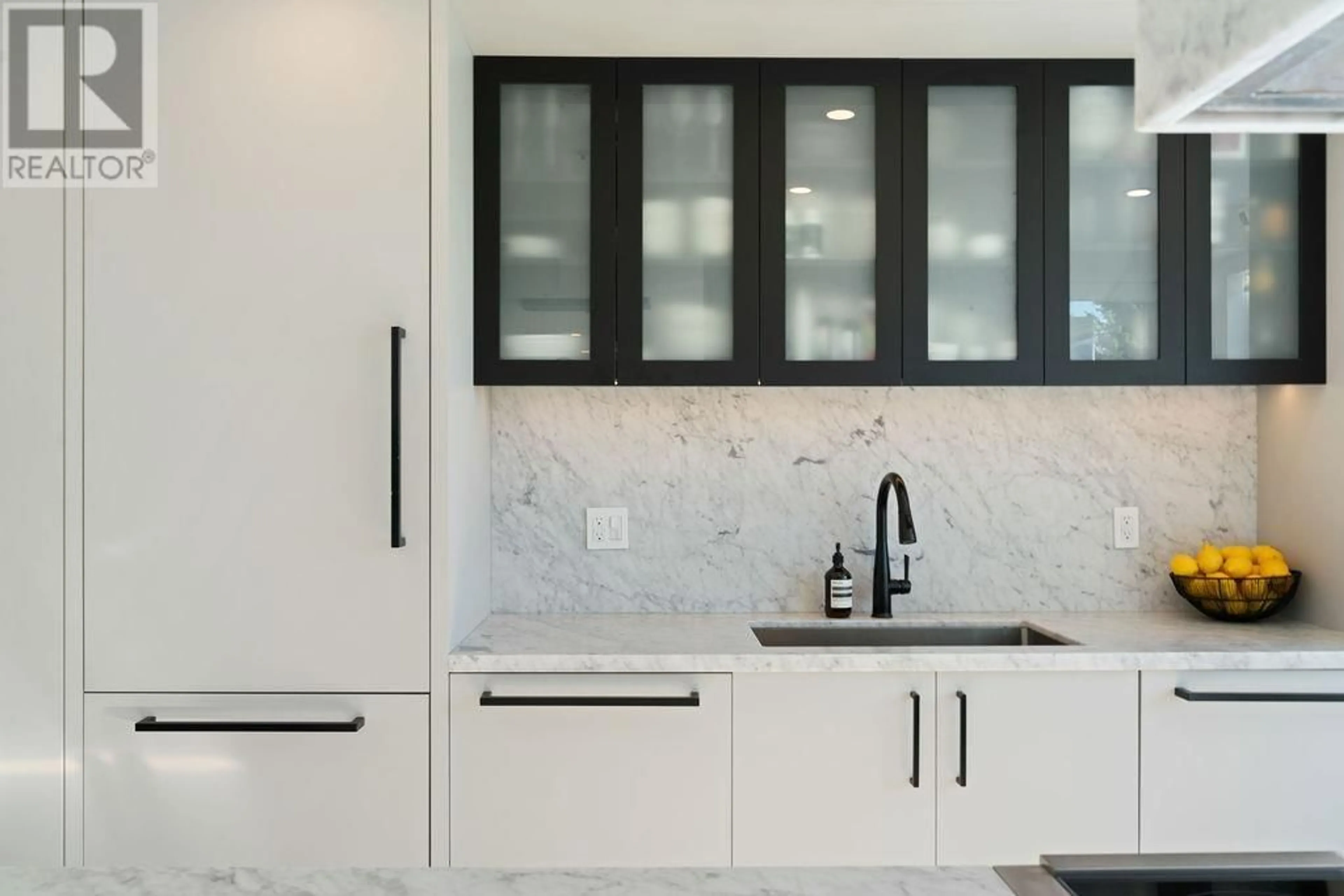 Contemporary kitchen, ceramic/tile floor for PH 403 - 2525 4 AVENUE, Vancouver British Columbia V6K1P5