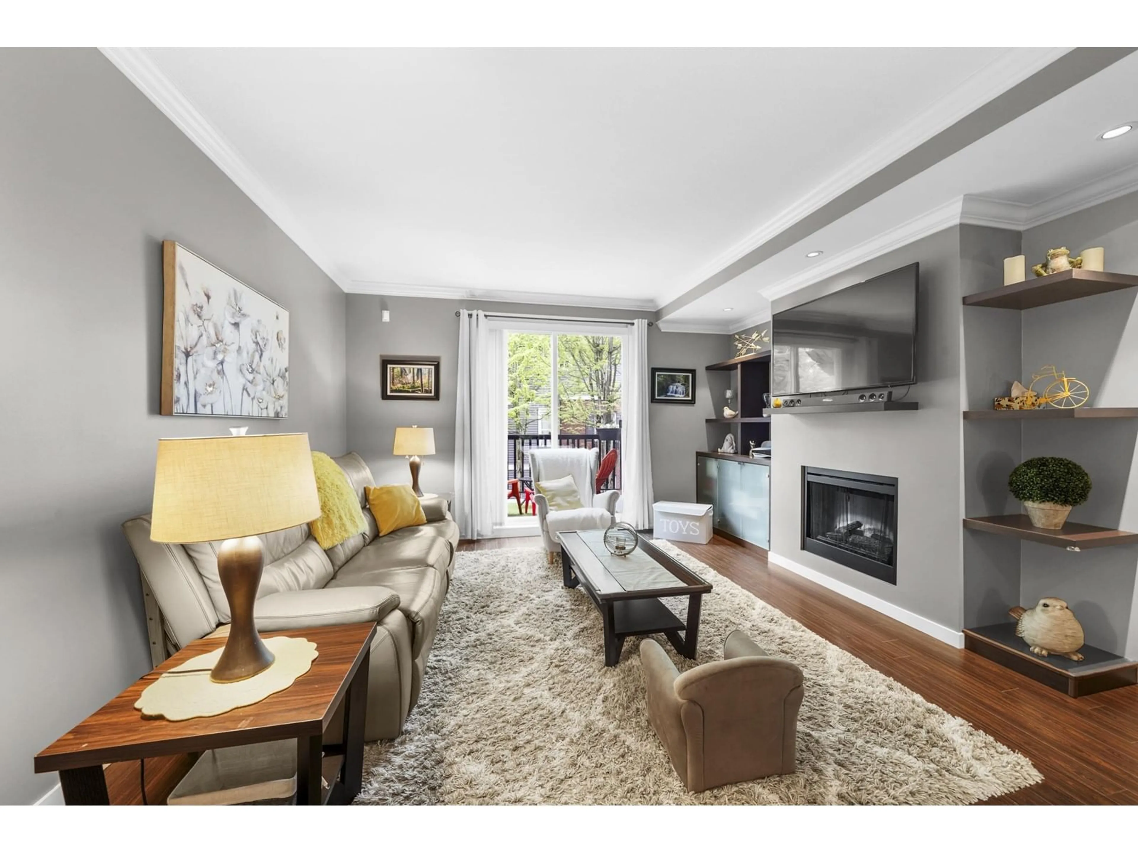 Living room with furniture, unknown for 68 - 18983 72A, Surrey British Columbia V4N1A5