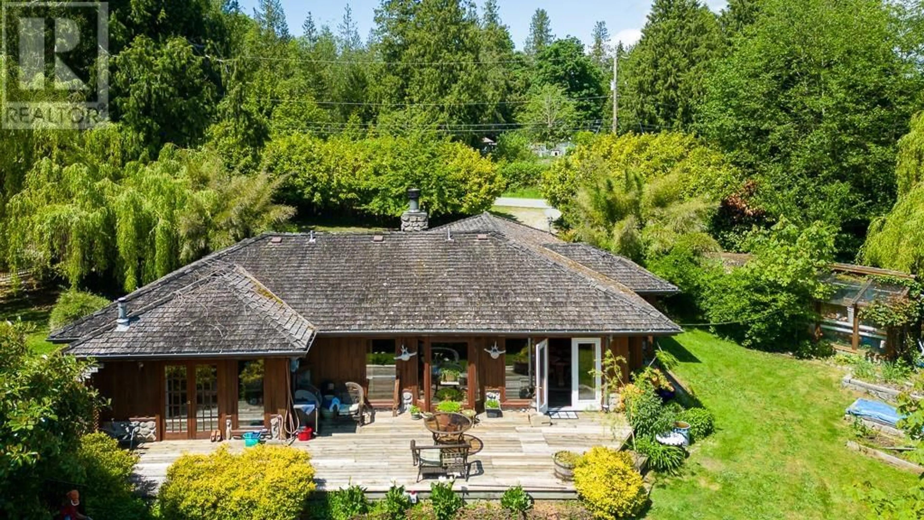 A pic from outside/outdoor area/front of a property/back of a property/a pic from drone, unknown for 4684 COCHRANE ROAD, Pender Harbour British Columbia V0N2H1