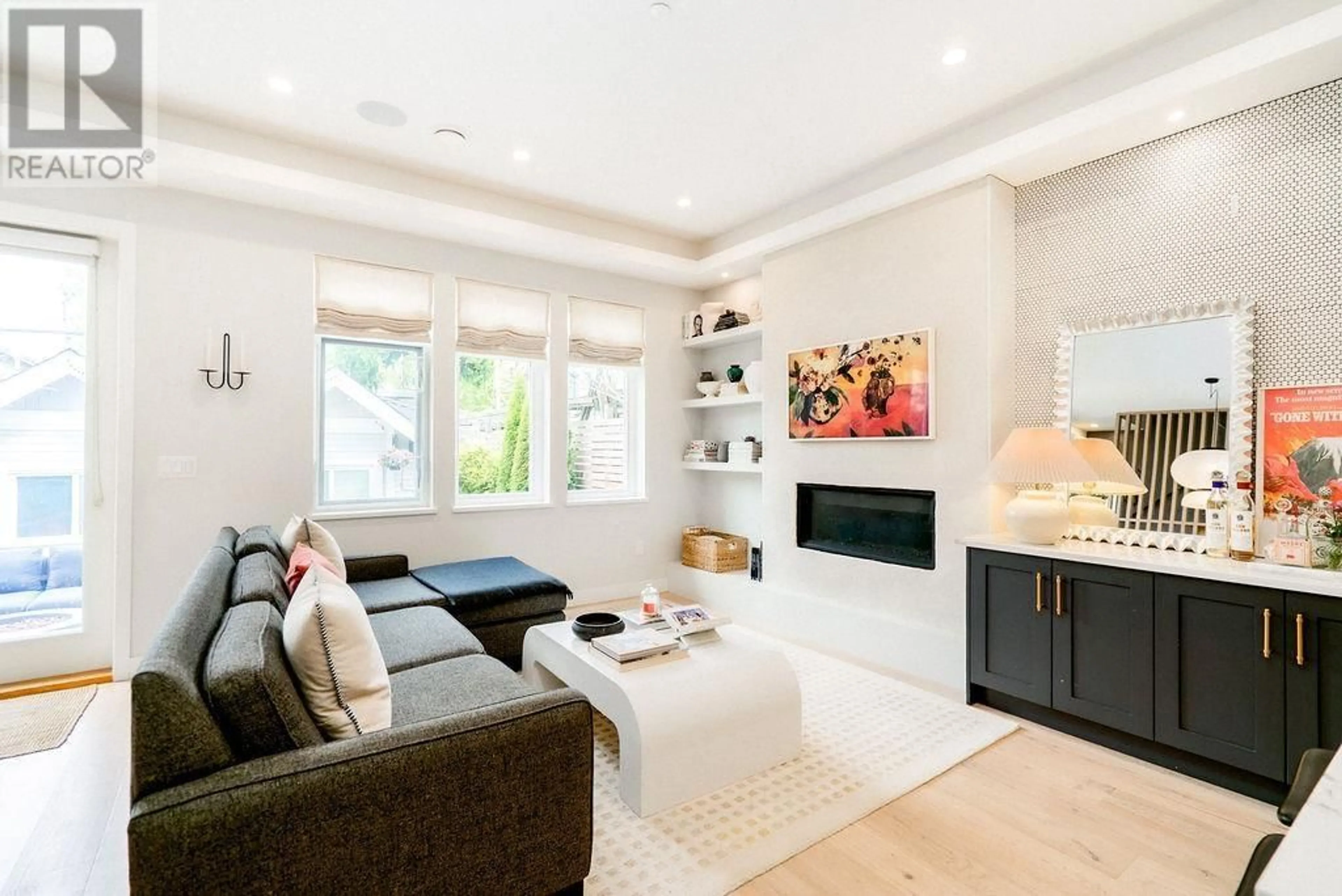 Living room with furniture, unknown for 1953 4TH AVENUE, Vancouver British Columbia V5N1K3