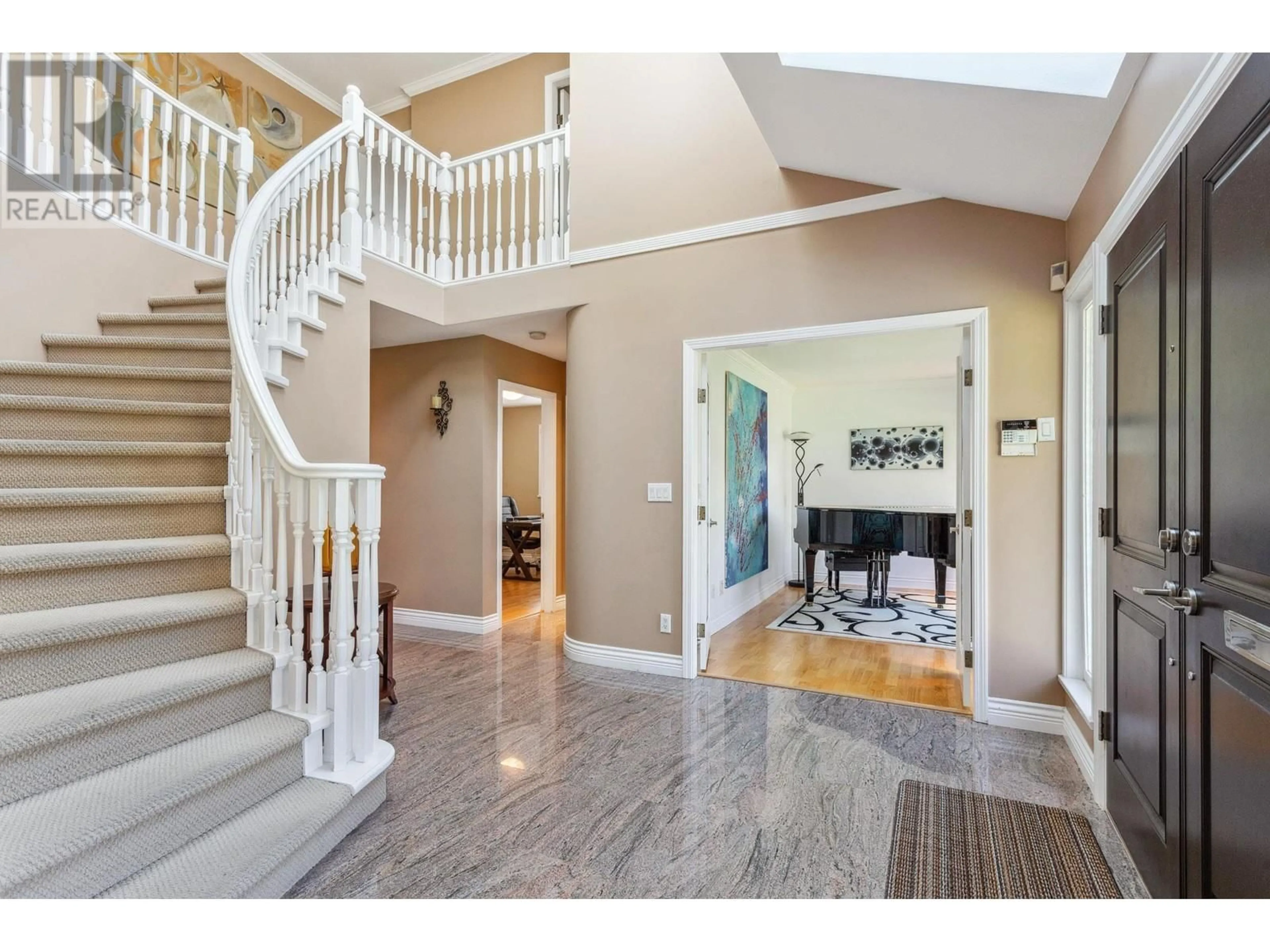 Indoor entryway for 1770 58TH AVENUE, Vancouver British Columbia V6P1W9