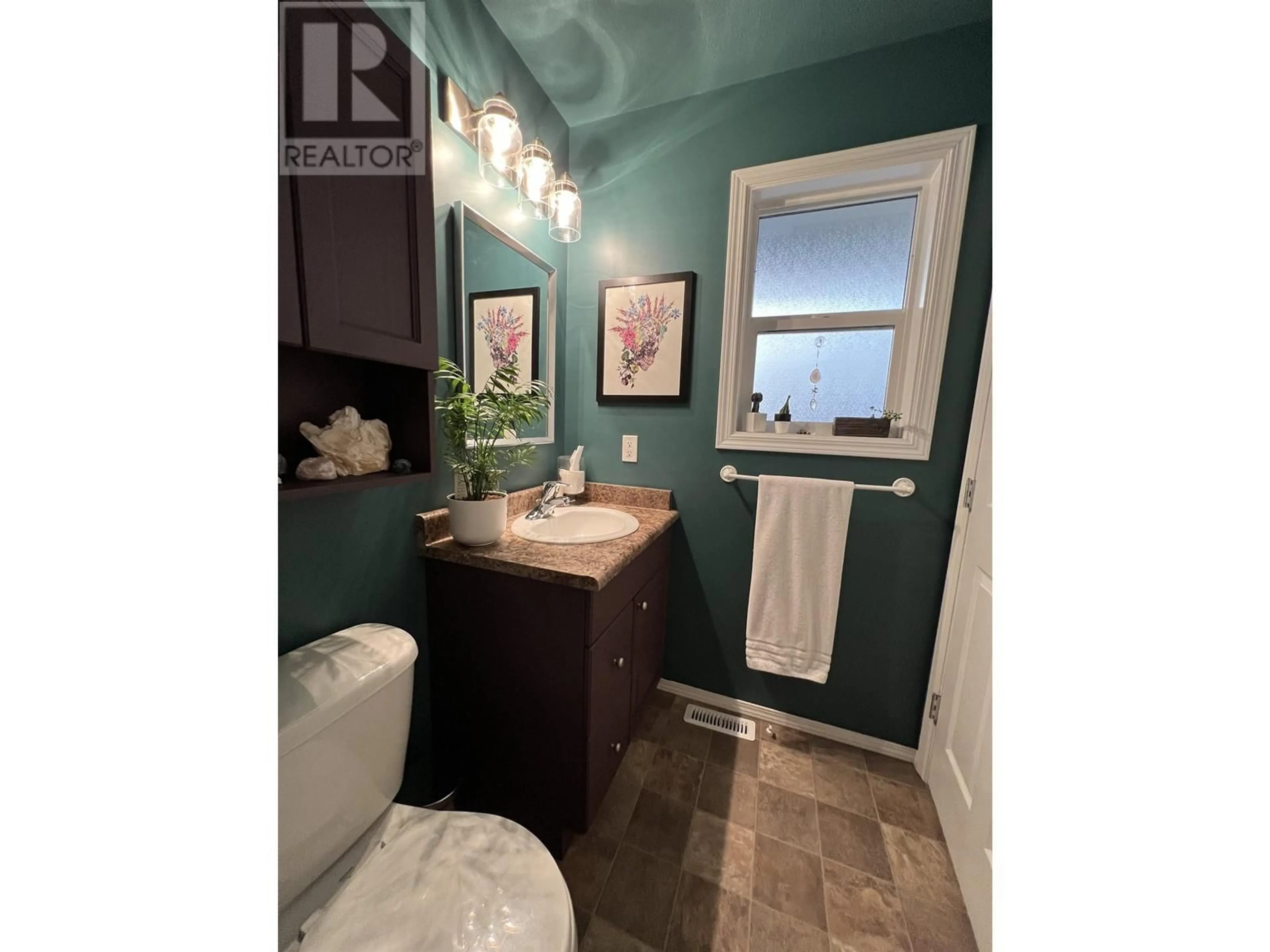 Contemporary bathroom, ceramic/tile floor for 7 - 4620 52 AVENUE, Fort Nelson British Columbia V0C1R0