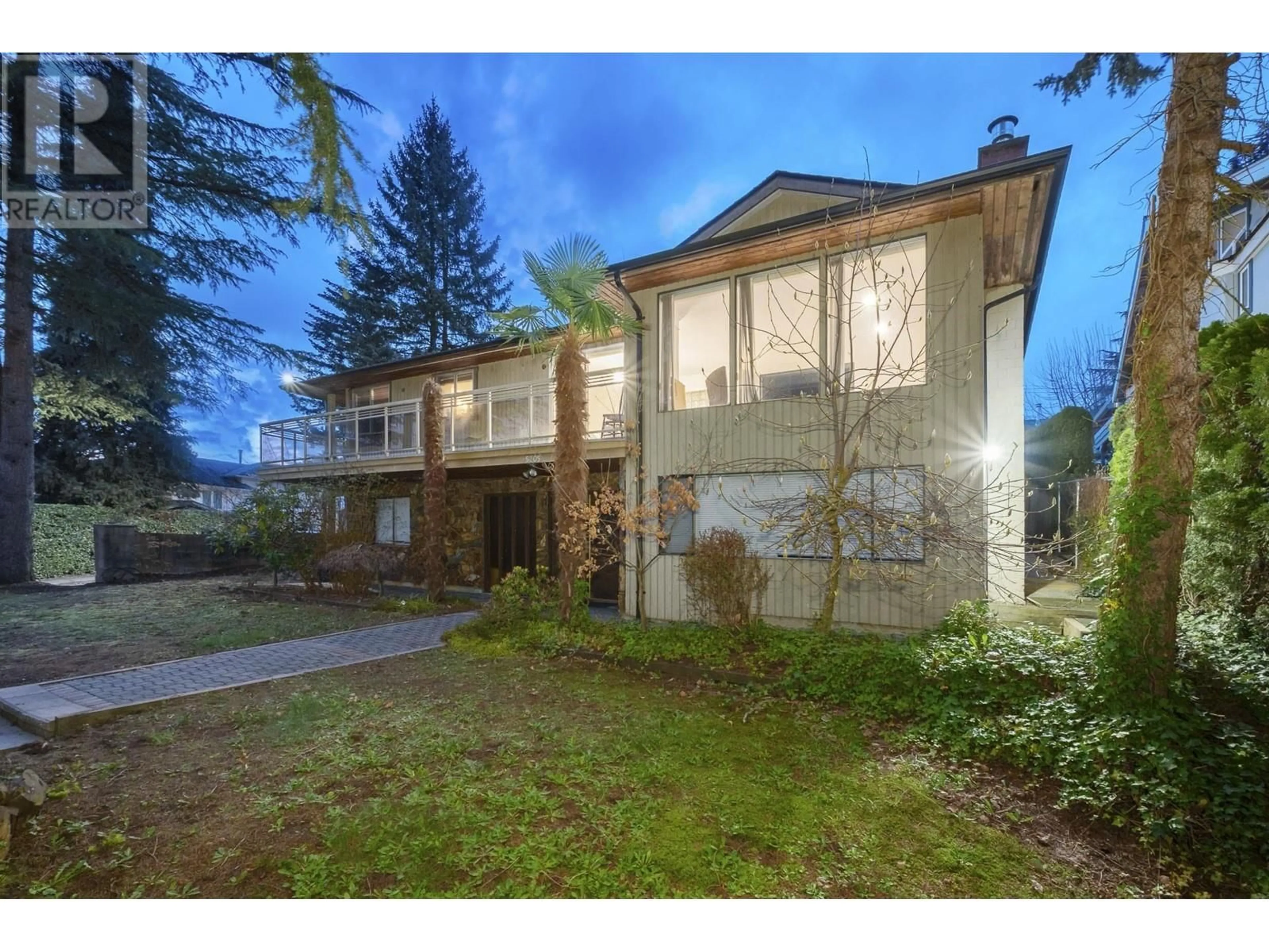 A pic from outside/outdoor area/front of a property/back of a property/a pic from drone, street for 5305 EGLINTON STREET, Burnaby British Columbia V5G2B4