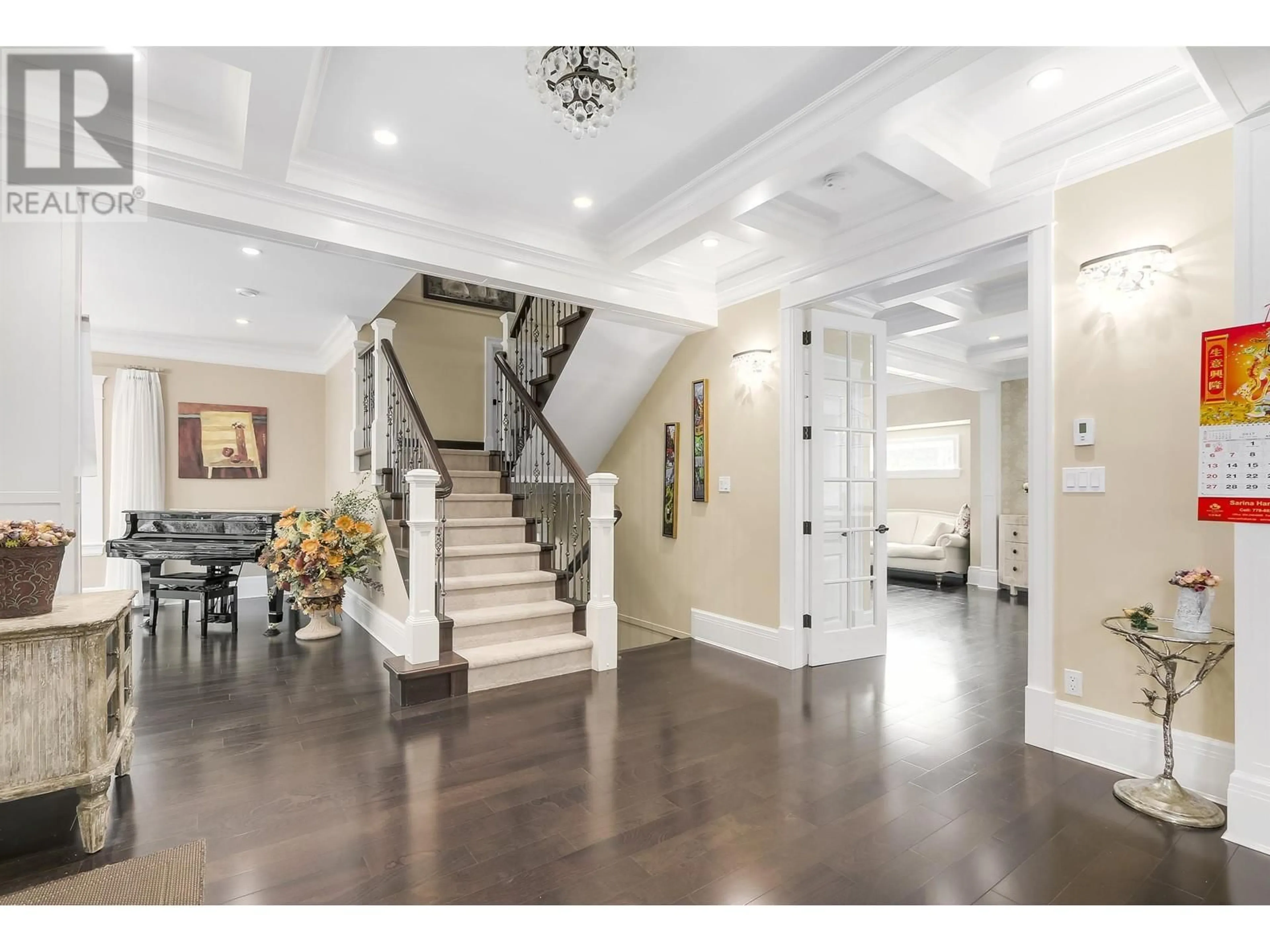 Indoor entryway for 1926 17TH AVENUE, Vancouver British Columbia V6J2N1