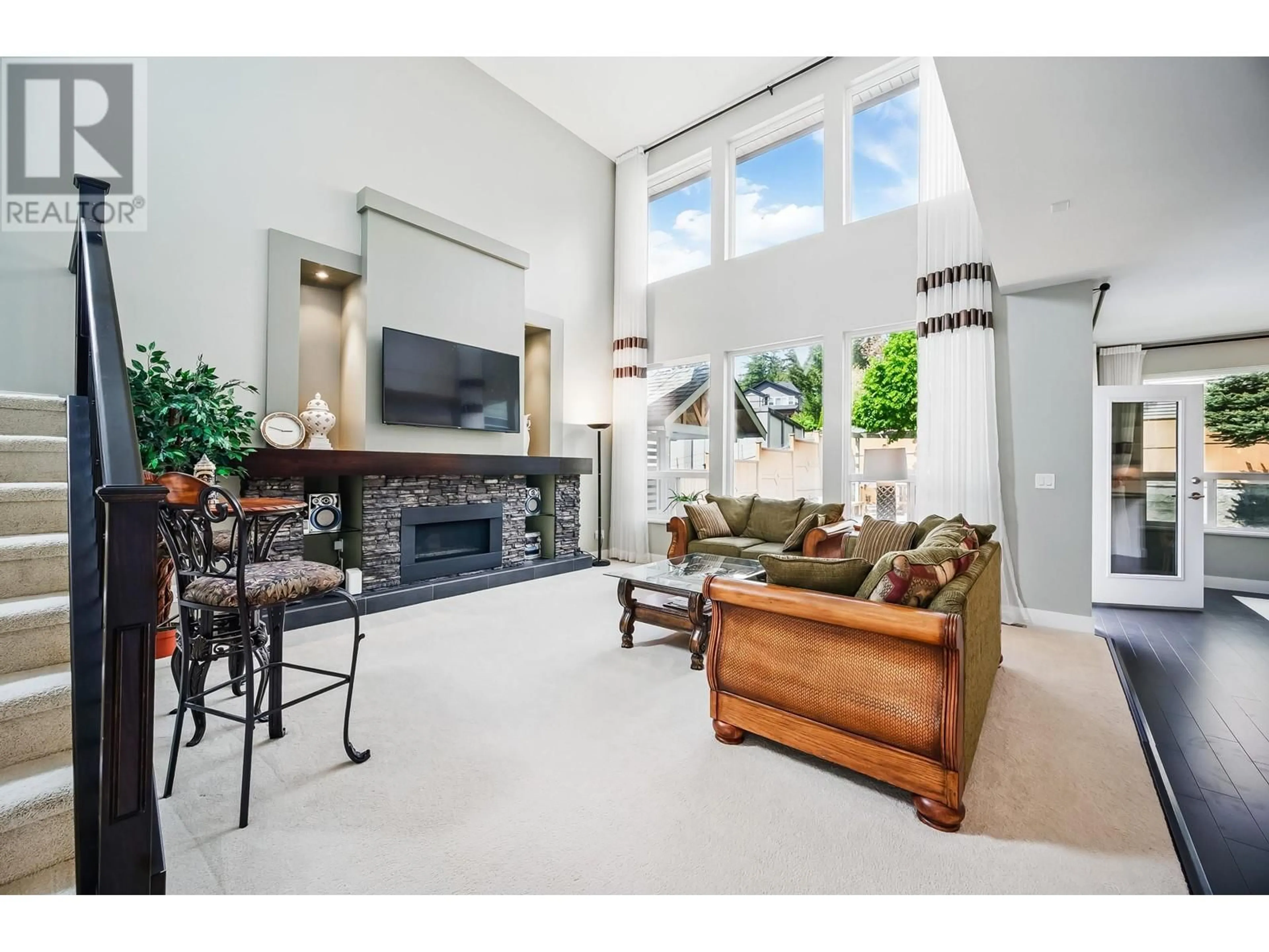Living room with furniture, unknown for 3413 HARPER ROAD, Coquitlam British Columbia V3E0E3