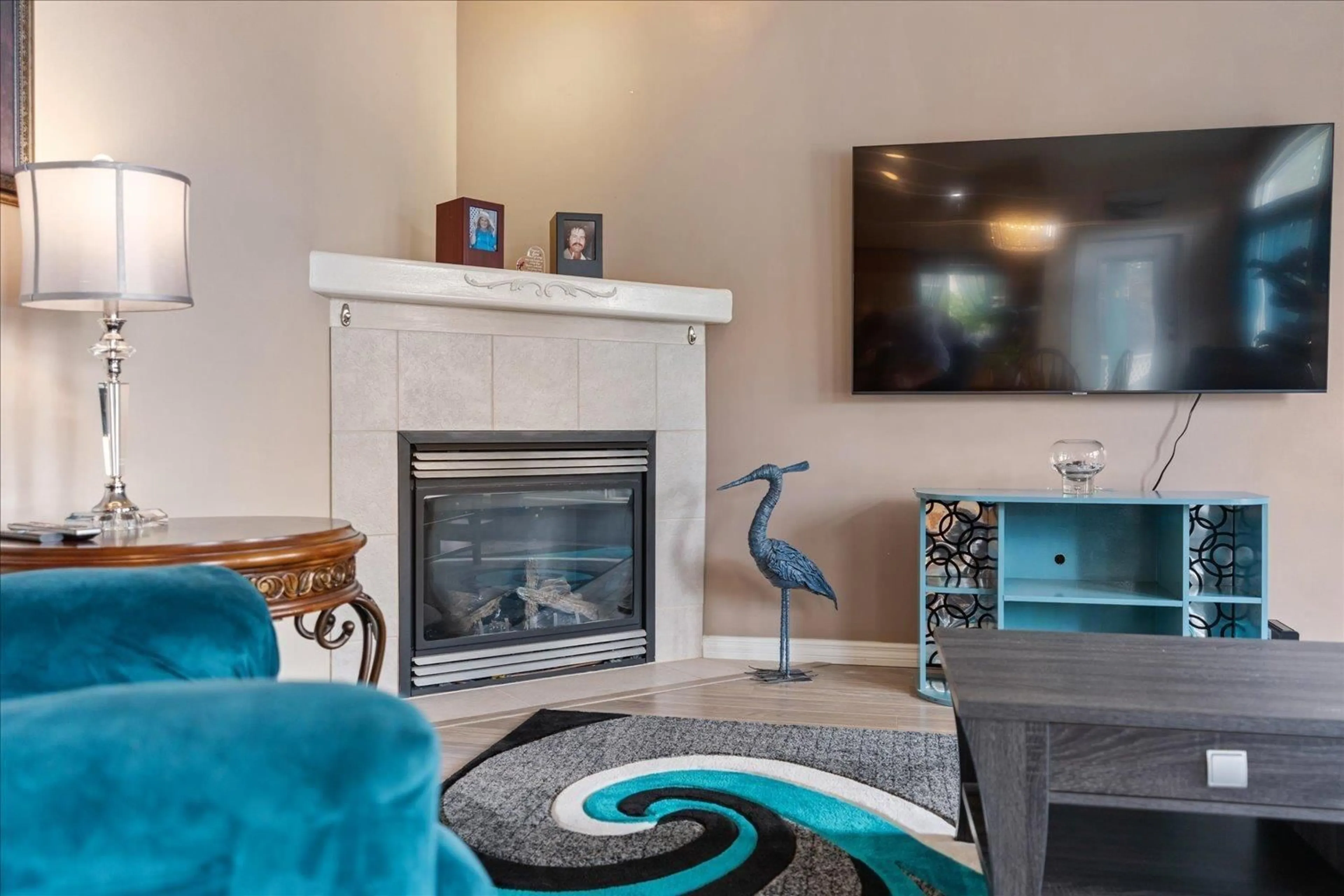 Living room with furniture, unknown for 46384 VALLEYVIEW ROAD, Chilliwack British Columbia V2R5R9