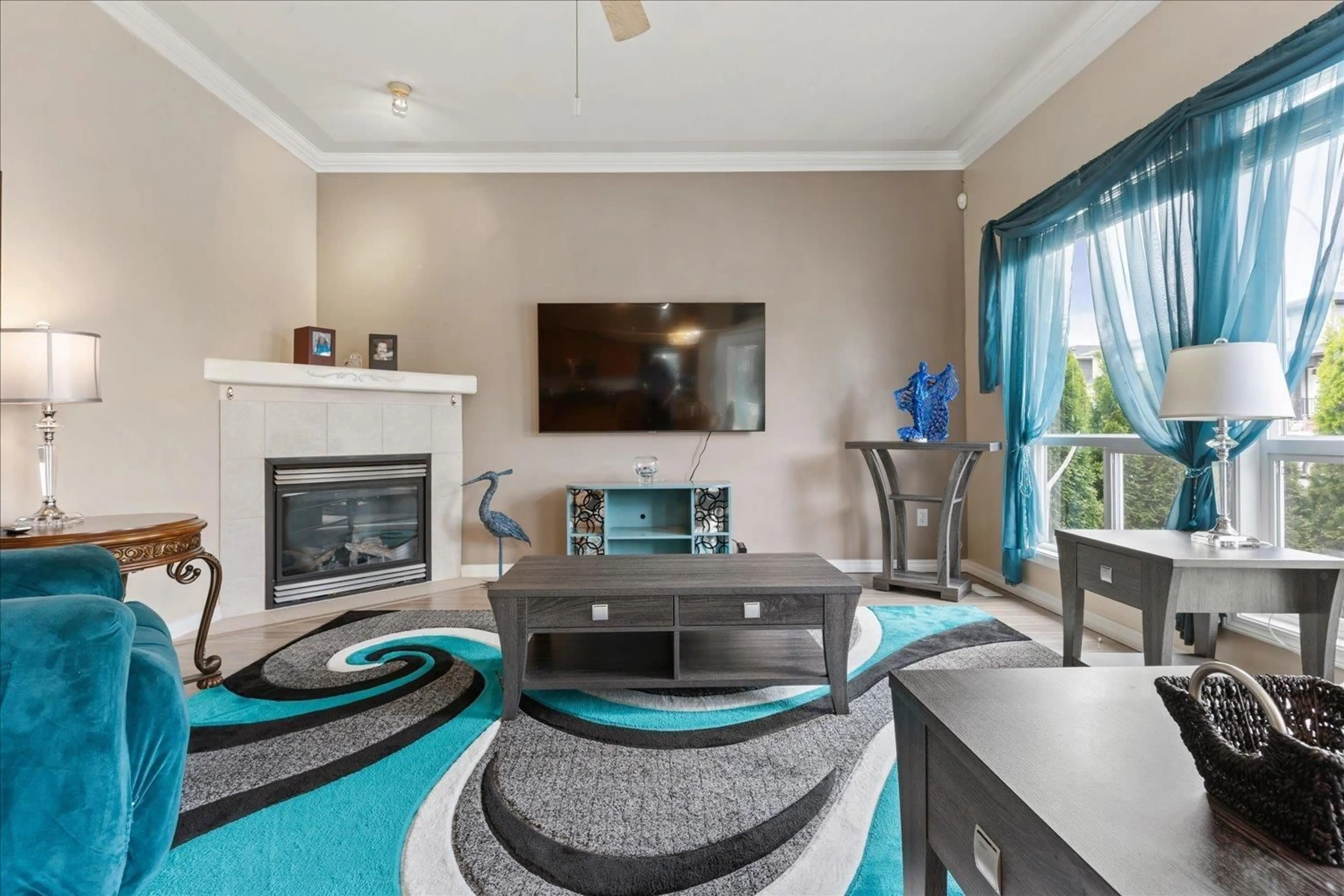 Living room with furniture, unknown for 46384 VALLEYVIEW ROAD, Chilliwack British Columbia V2R5R9