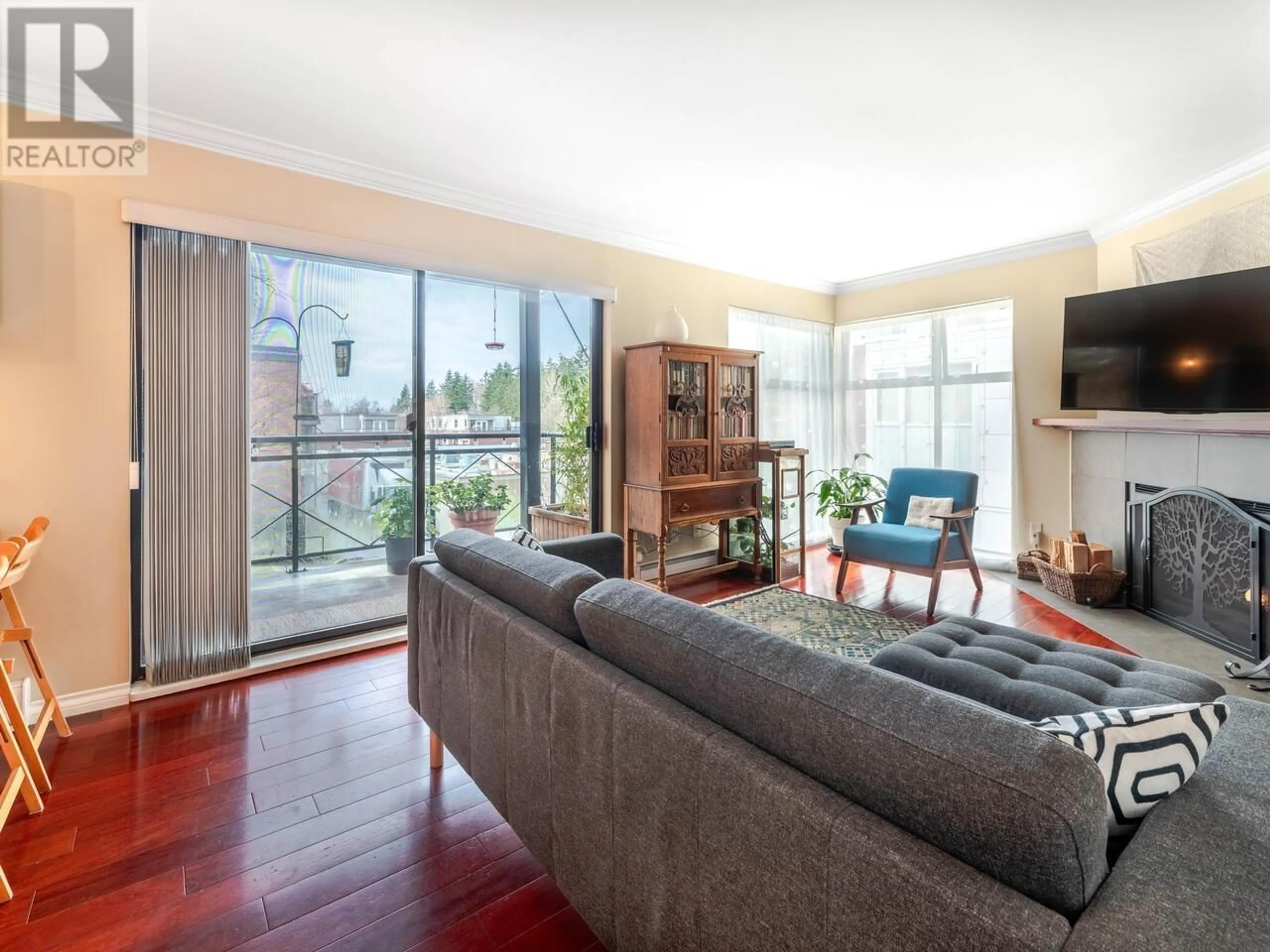 Living room with furniture, unknown for 204 - 777 7TH AVENUE, Vancouver British Columbia V5Z1B9